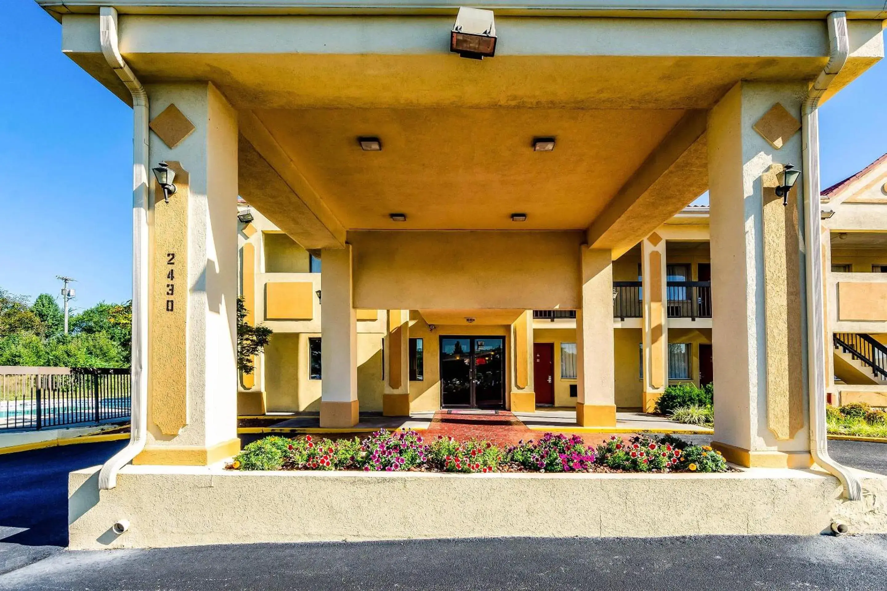 Property building in Econo Lodge Christiansburg-Blacksburg I-81 Property building in Econo Lodge Christiansburg-Blacksburg I-81