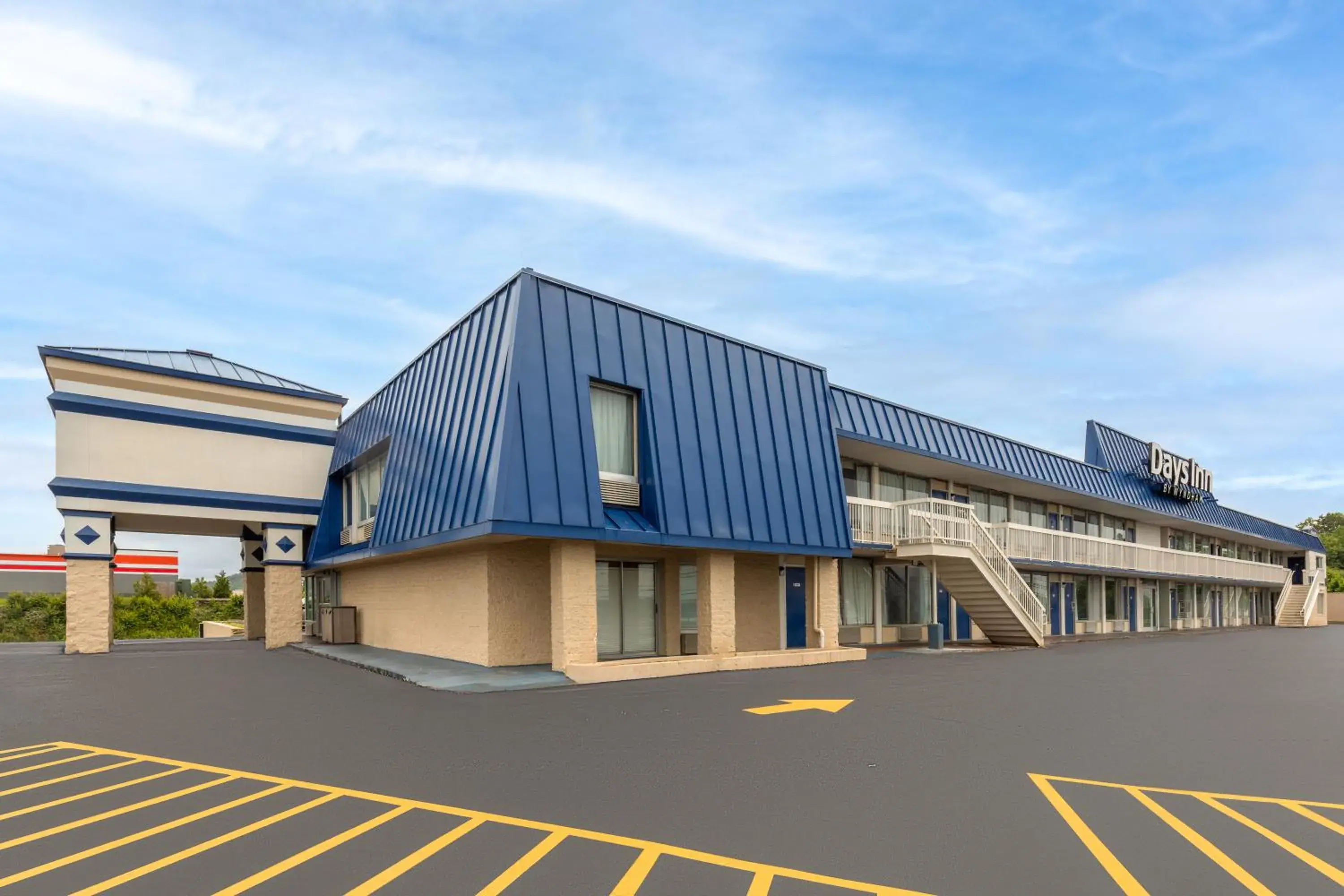 Property building in Days Inn by Wyndham Harrisonburg Property building in Days Inn by Wyndham Harrisonburg