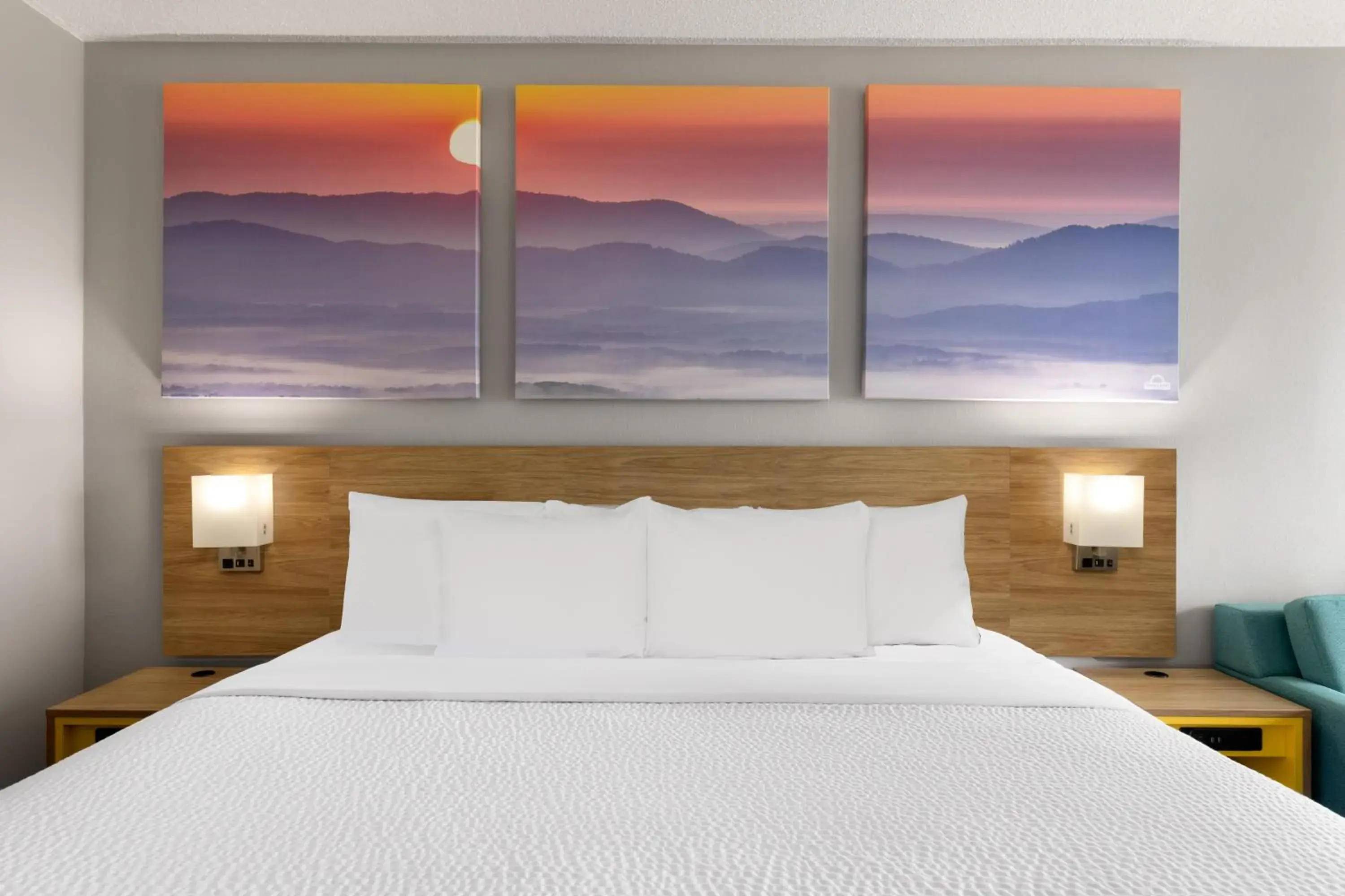 King Room - Non-Smoking in Days Inn by Wyndham Harrisonburg King Room - Non-Smoking in Days Inn by Wyndham Harrisonburg