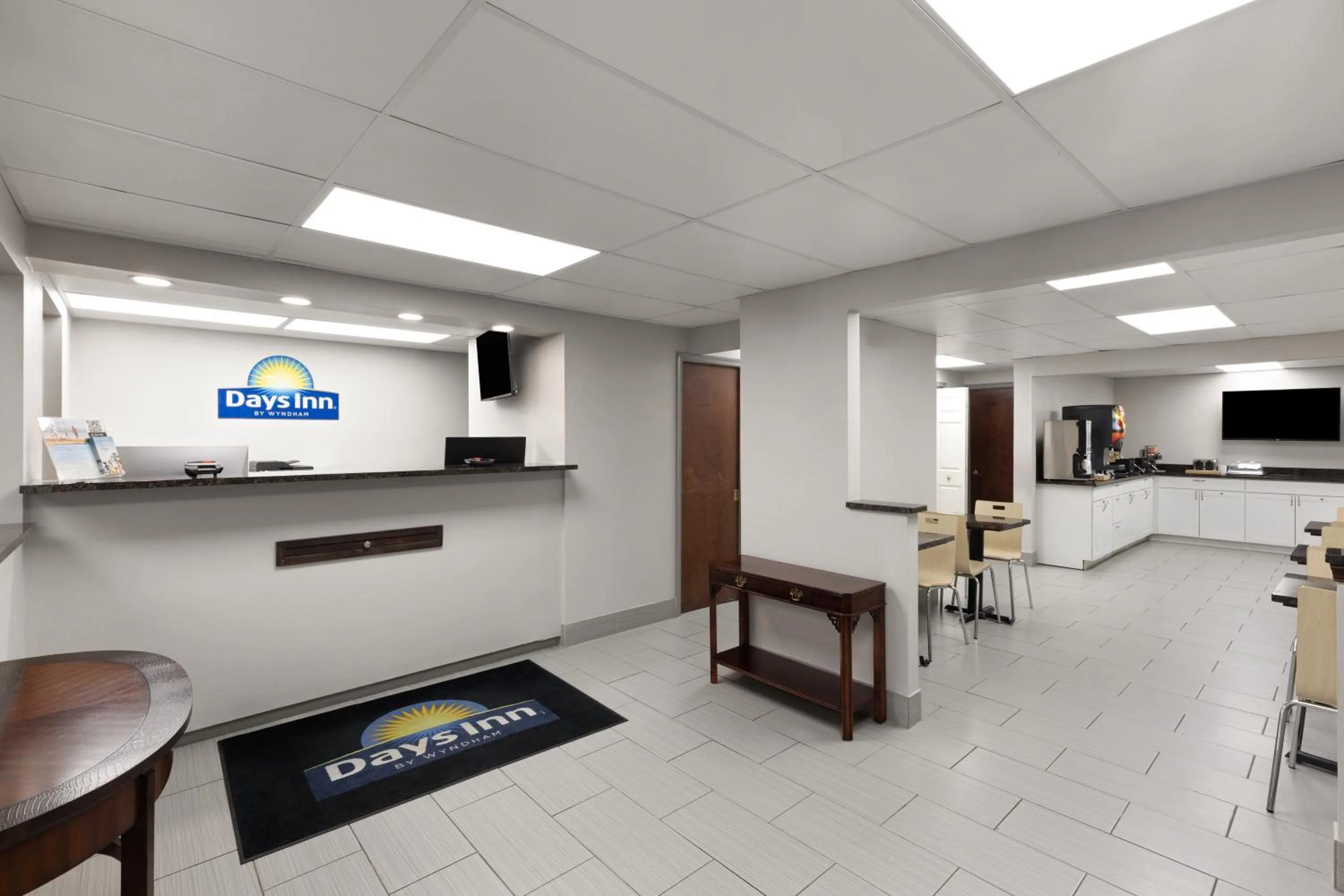 Lobby or reception in Days Inn by Wyndham Harrisonburg
