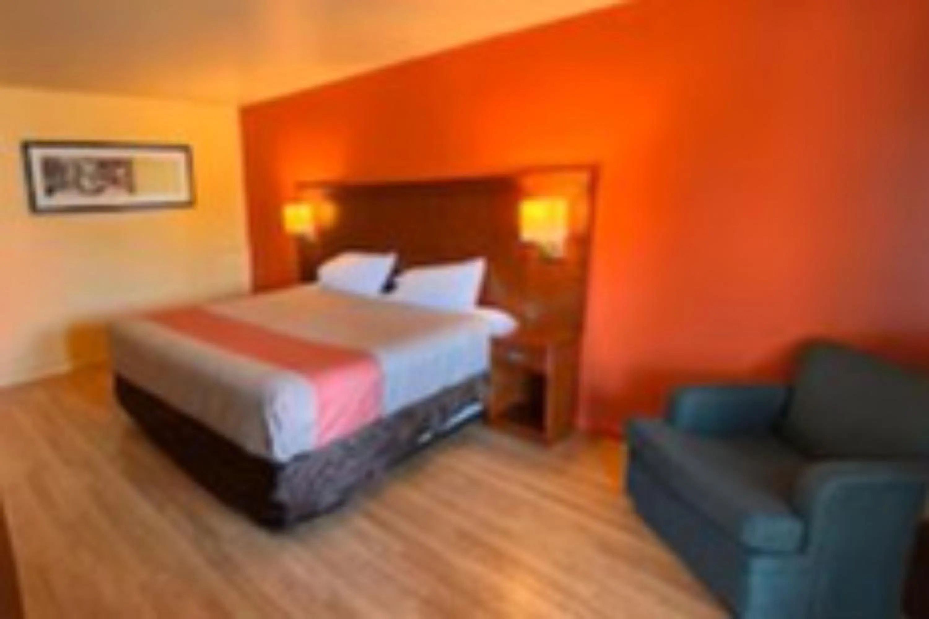 Bedroom, Bed in Sunrise Inn By OYO Newport News US-60