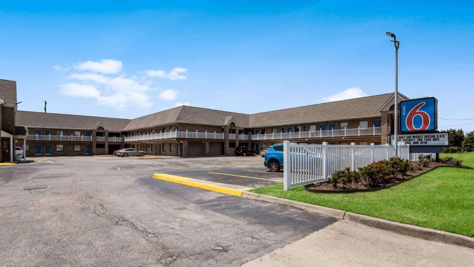 Property building in Motel 6-Portsmouth, VA