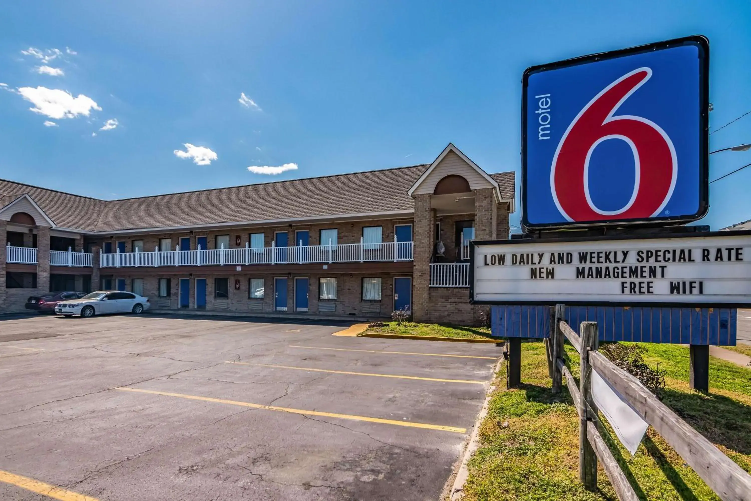 Property building in Motel 6-Portsmouth, VA Property building in Motel 6-Portsmouth, VA