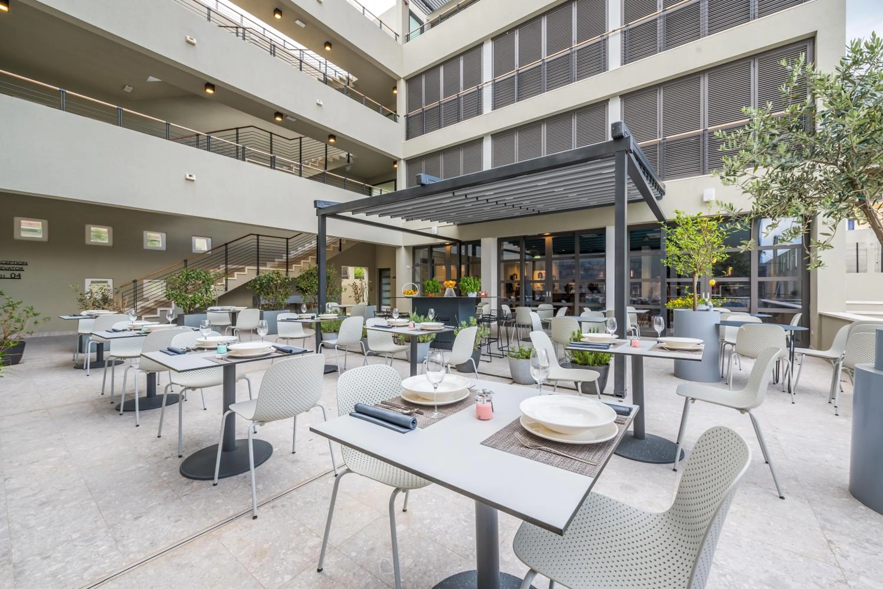 Restaurant/places to eat in Hotel Nestos