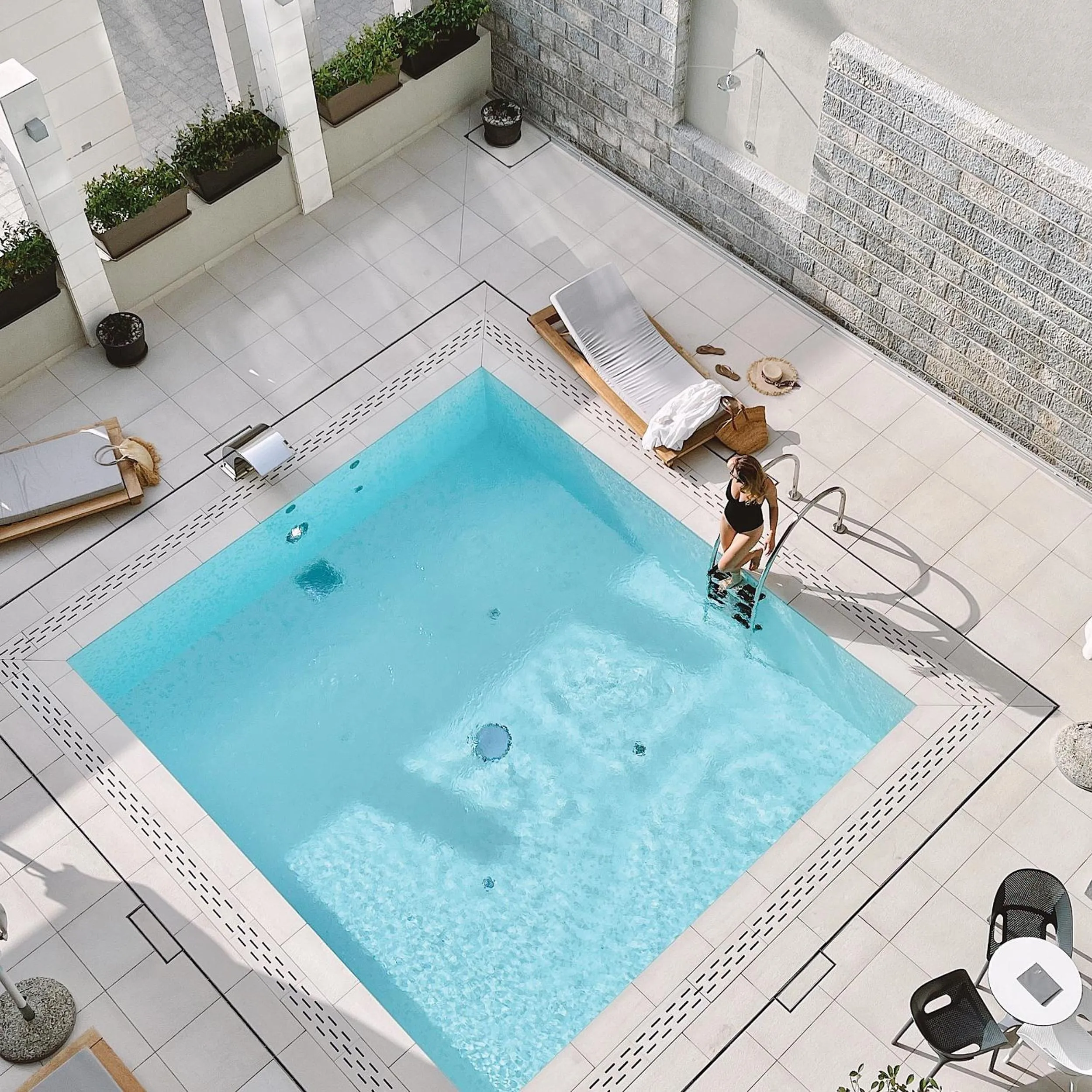 Swimming pool in Hotel Nestos