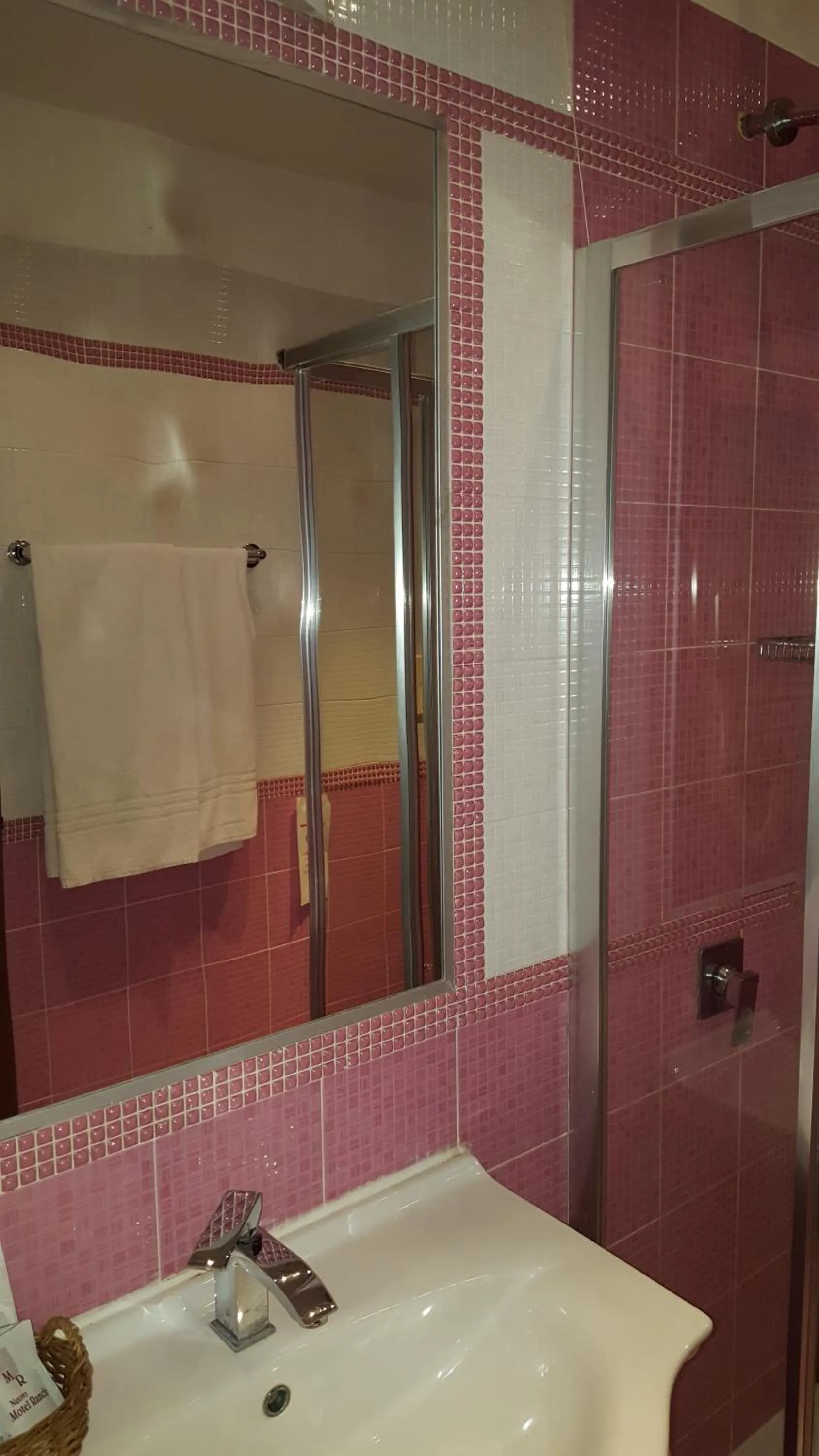 Bathroom in Motel Ranch