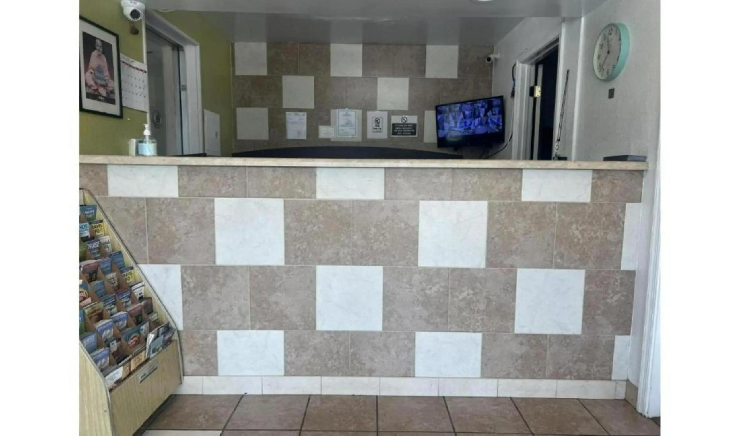 Lobby or reception in Capitol Inn by Belvilla Richmond Airport VA