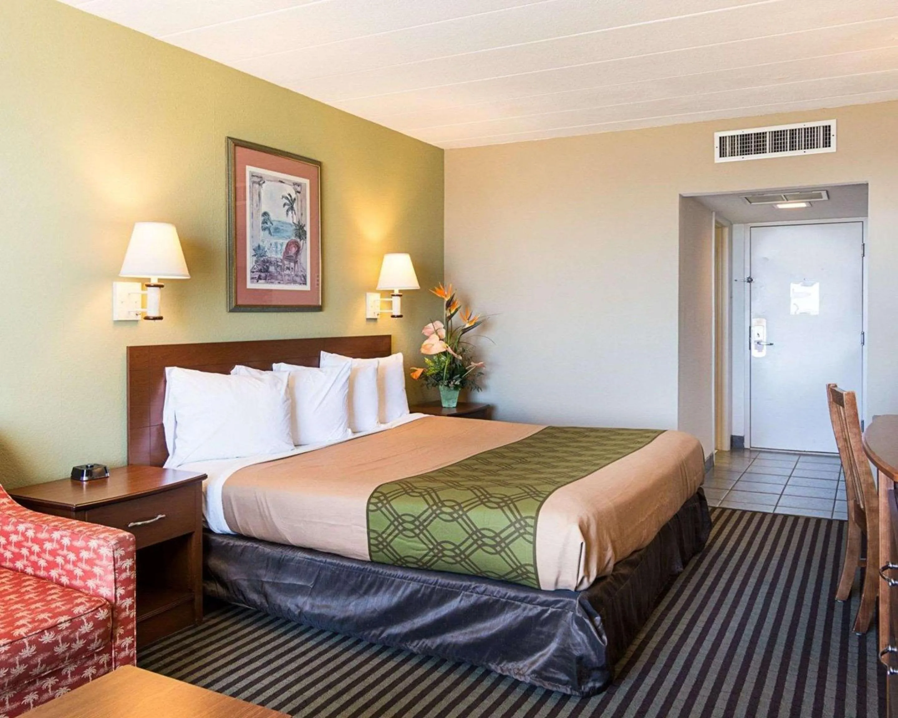 Photo of the whole room, Bed in Ocean27 Hotel