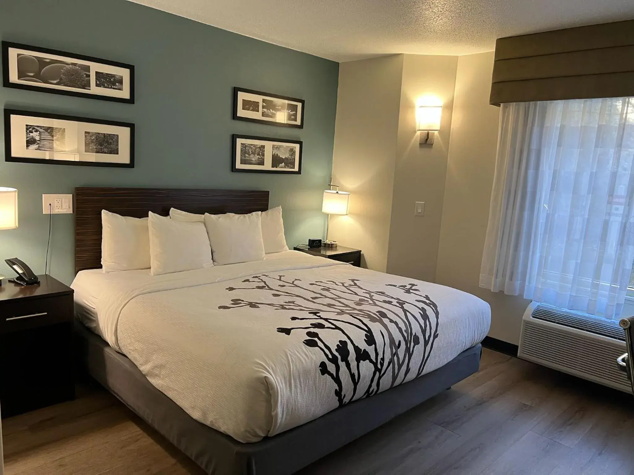 Bed in Sleep Inn Staunton Bed in Sleep Inn Staunton