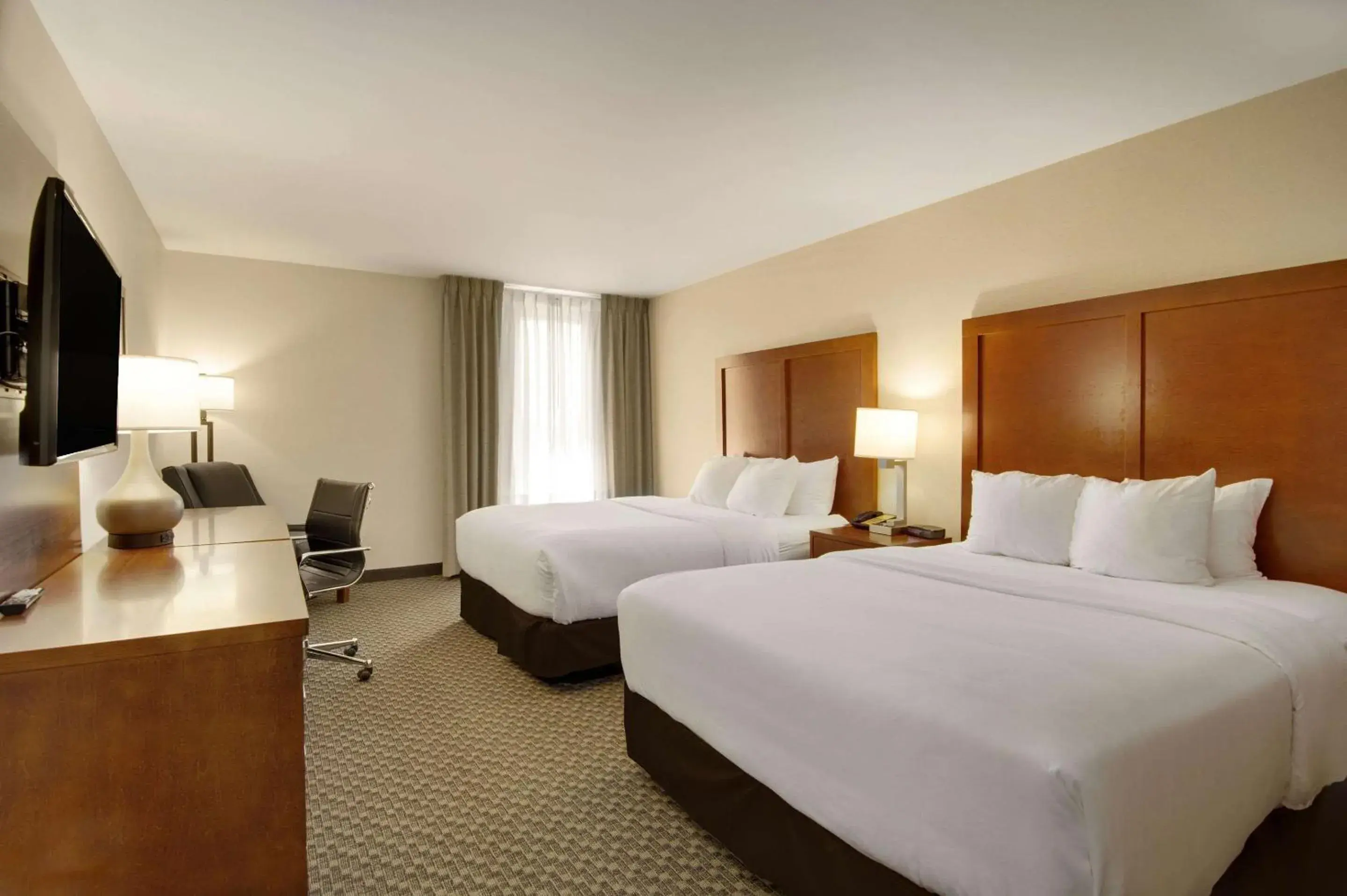 Bedroom, Bed in Comfort Inn Airport Bedroom, Bed in Comfort Inn Airport