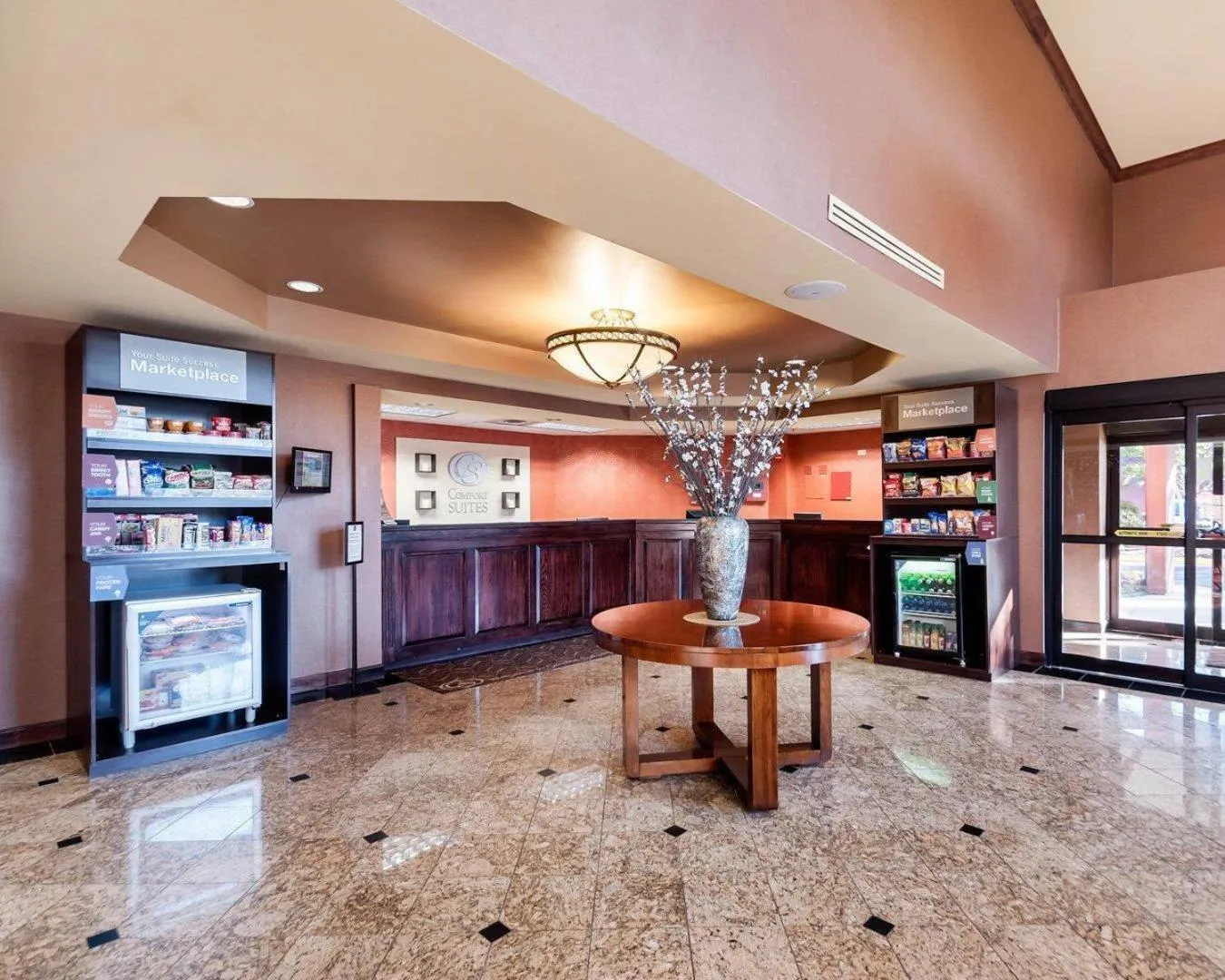 Lobby or reception in Comfort Suites Dulles Airport
