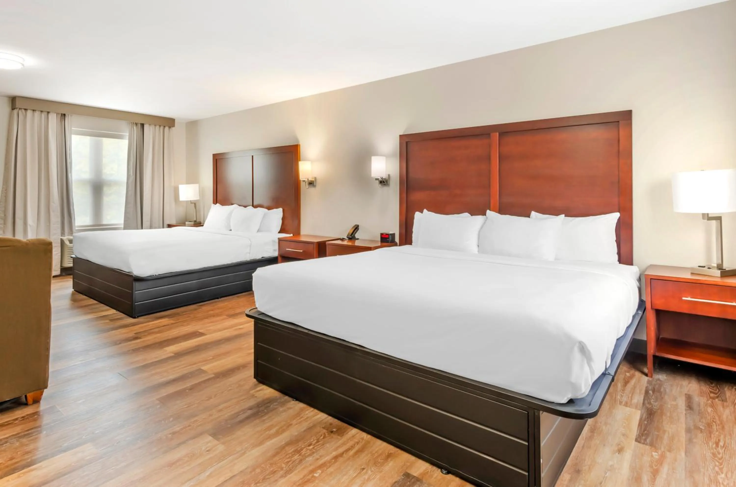 Bedroom, Bed in Comfort Inn Wytheville - Fort Chiswell