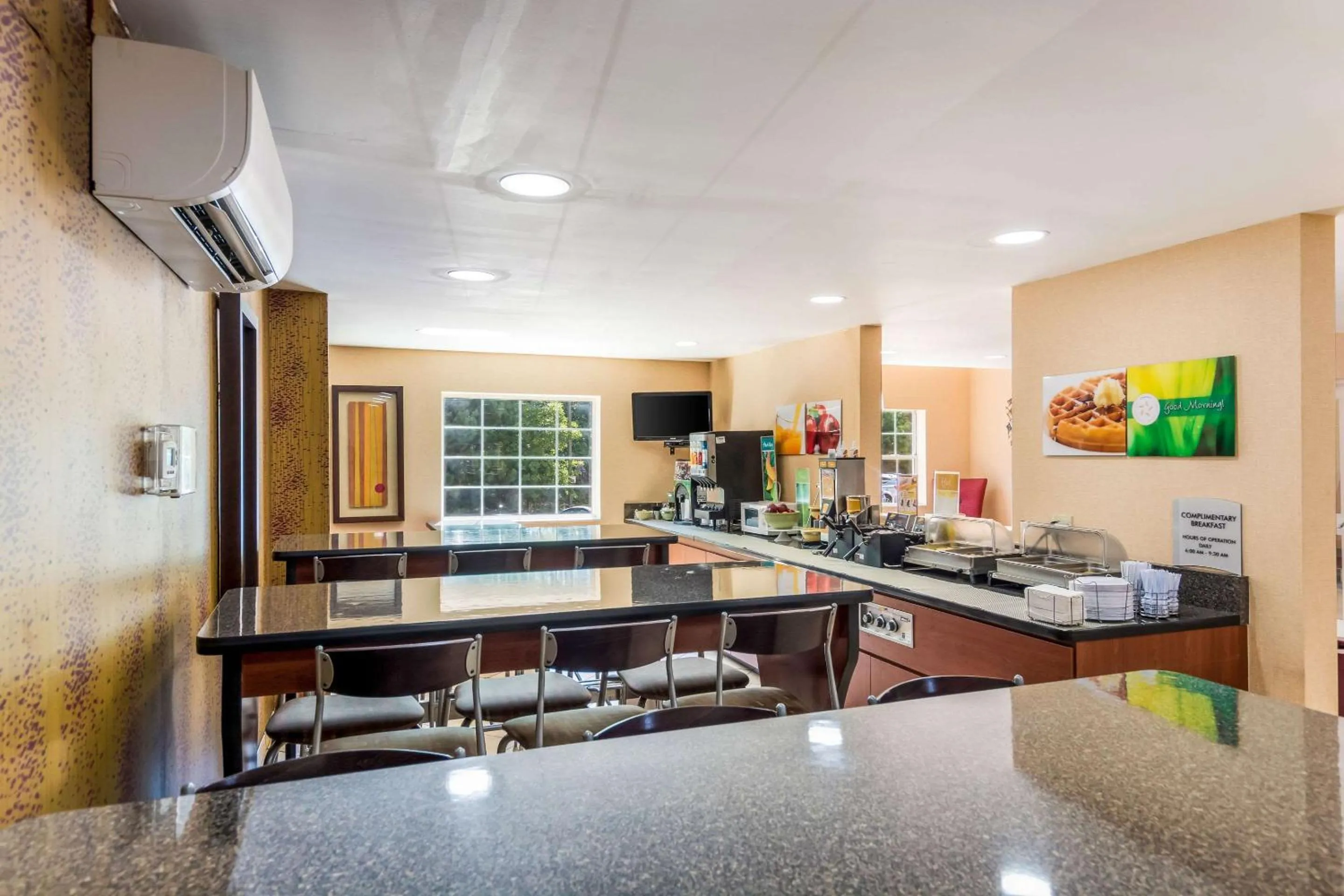 Restaurant/places to eat in Quality Inn Chester - South Richmond