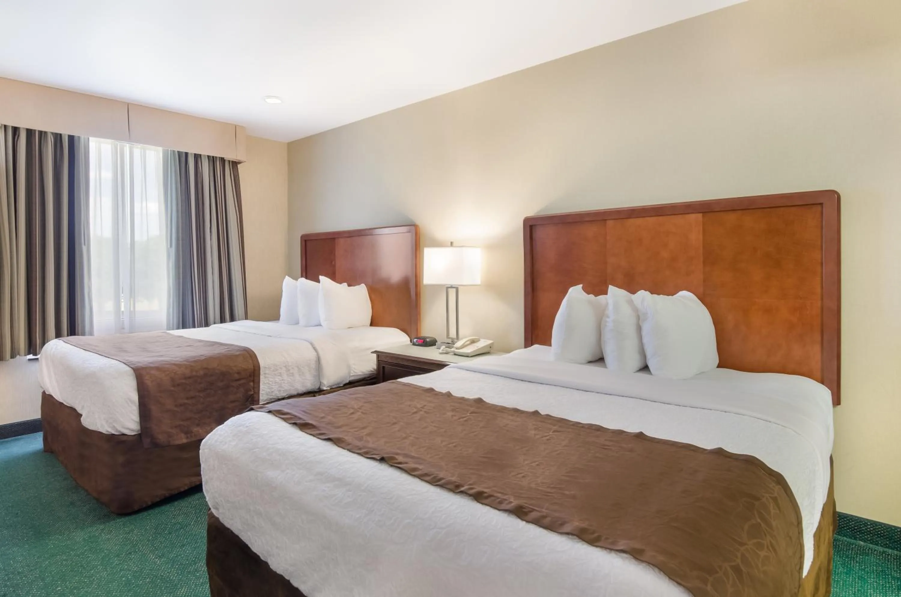 Bedroom, Bed in MainStay Suites Roanoke Airport