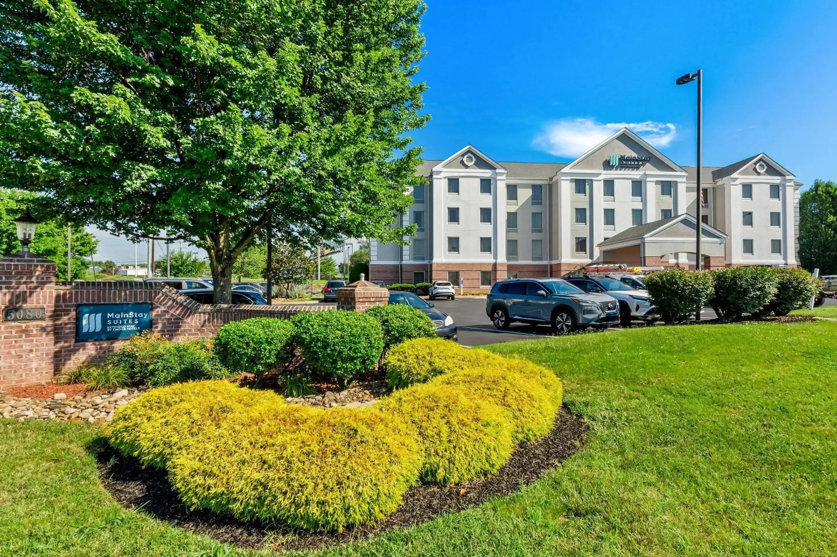 Property building in MainStay Suites Roanoke Airport Property building in MainStay Suites Roanoke Airport