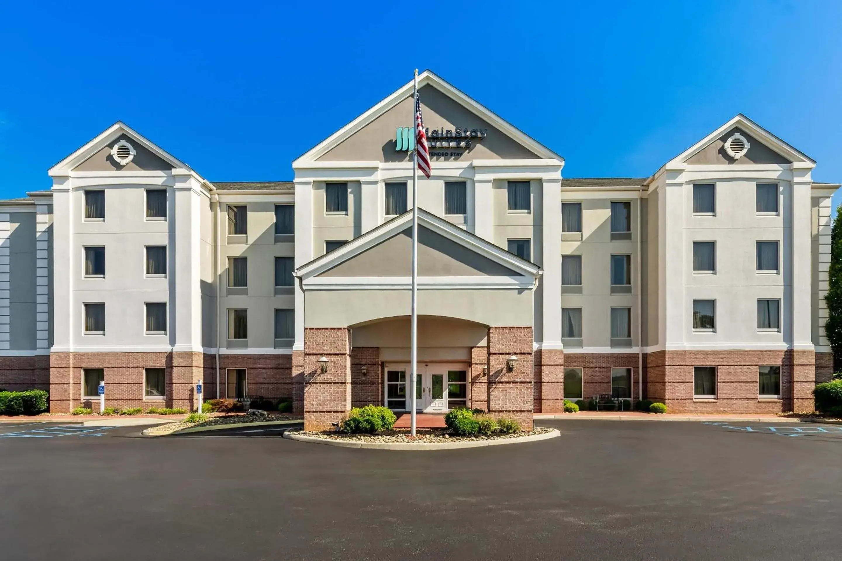 Property building in MainStay Suites Roanoke Airport Property building in MainStay Suites Roanoke Airport