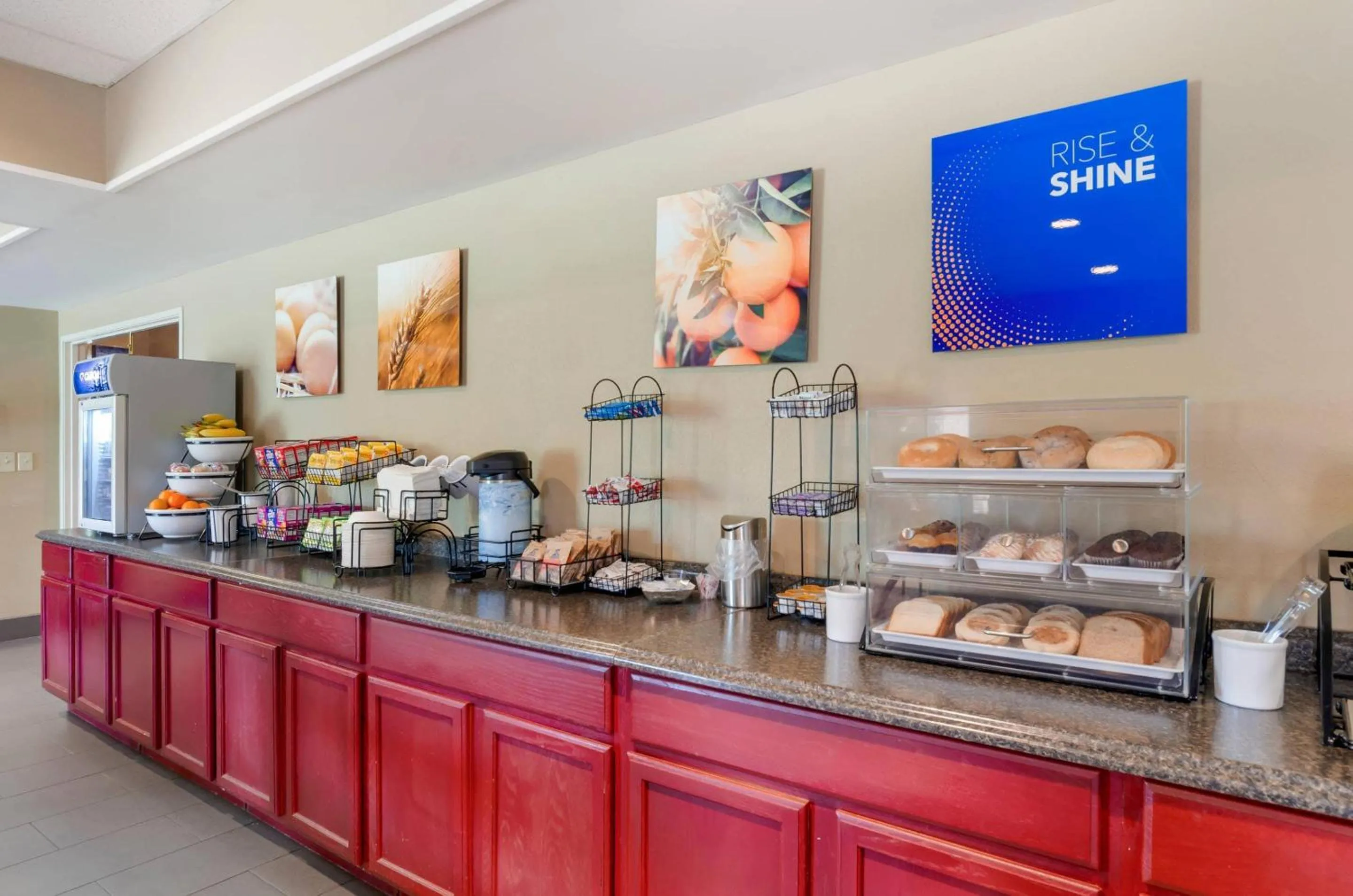 Breakfast in Comfort Inn & Suites Christiansburg I-81