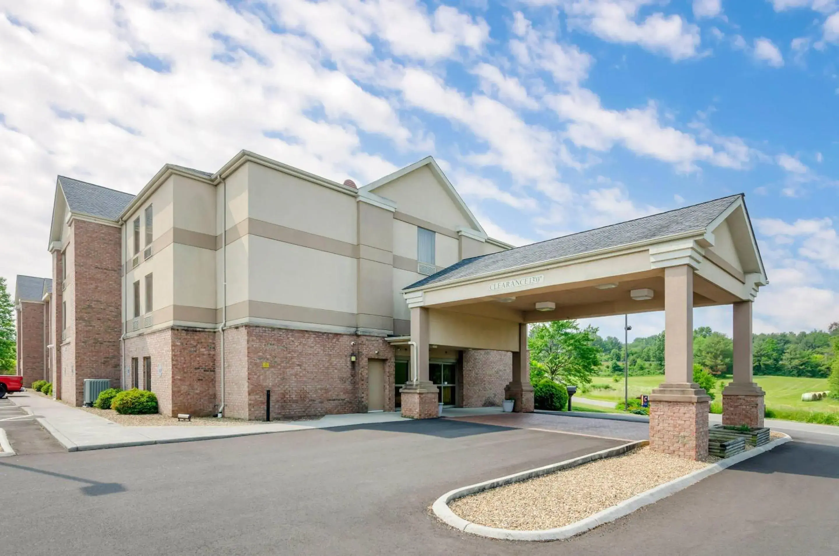 Comfort Inn & Suites Christiansburg I-81 Comfort Inn & Suites Christiansburg I-81