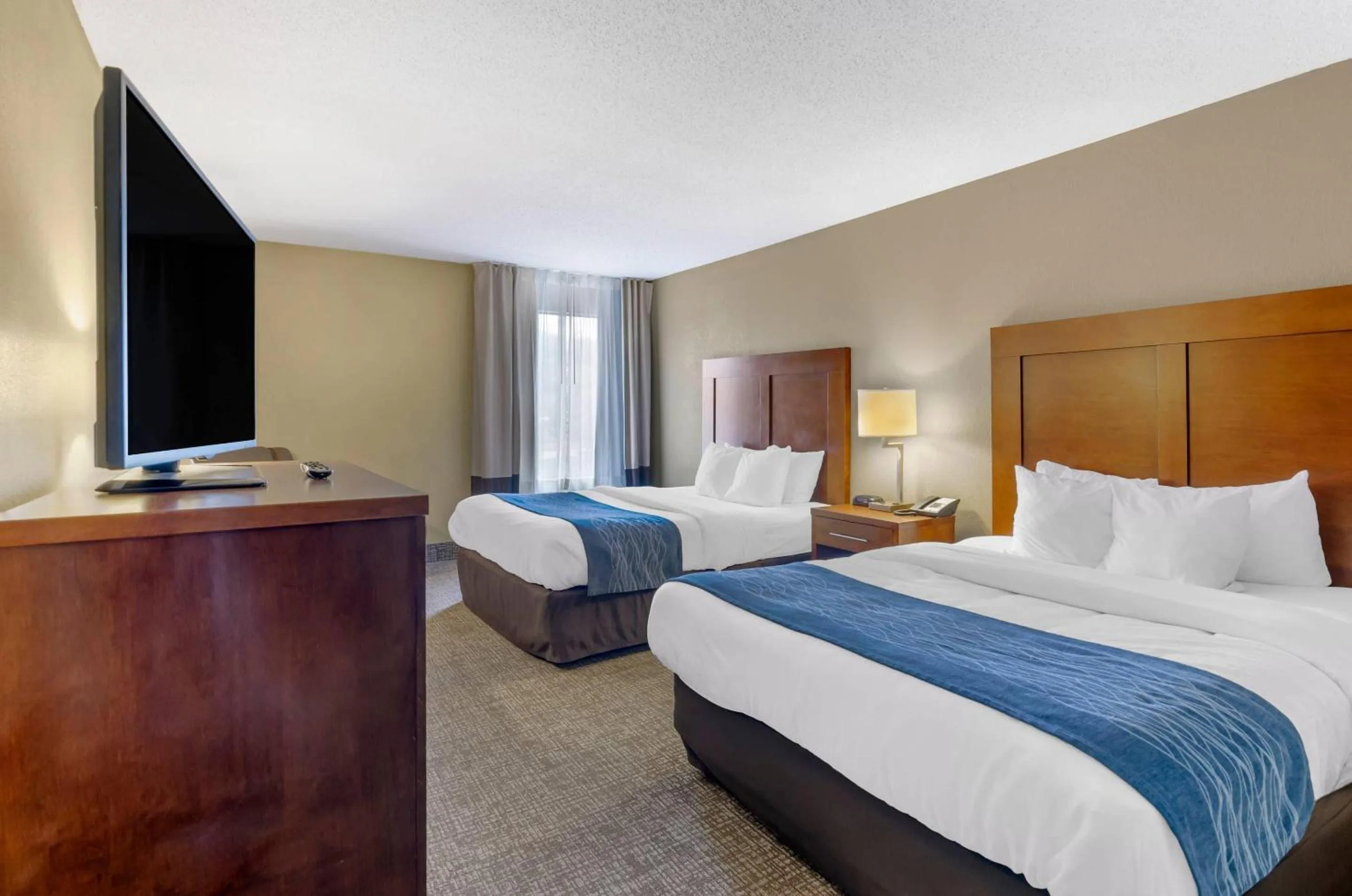 Bedroom, Bed in Comfort Inn & Suites Christiansburg I-81