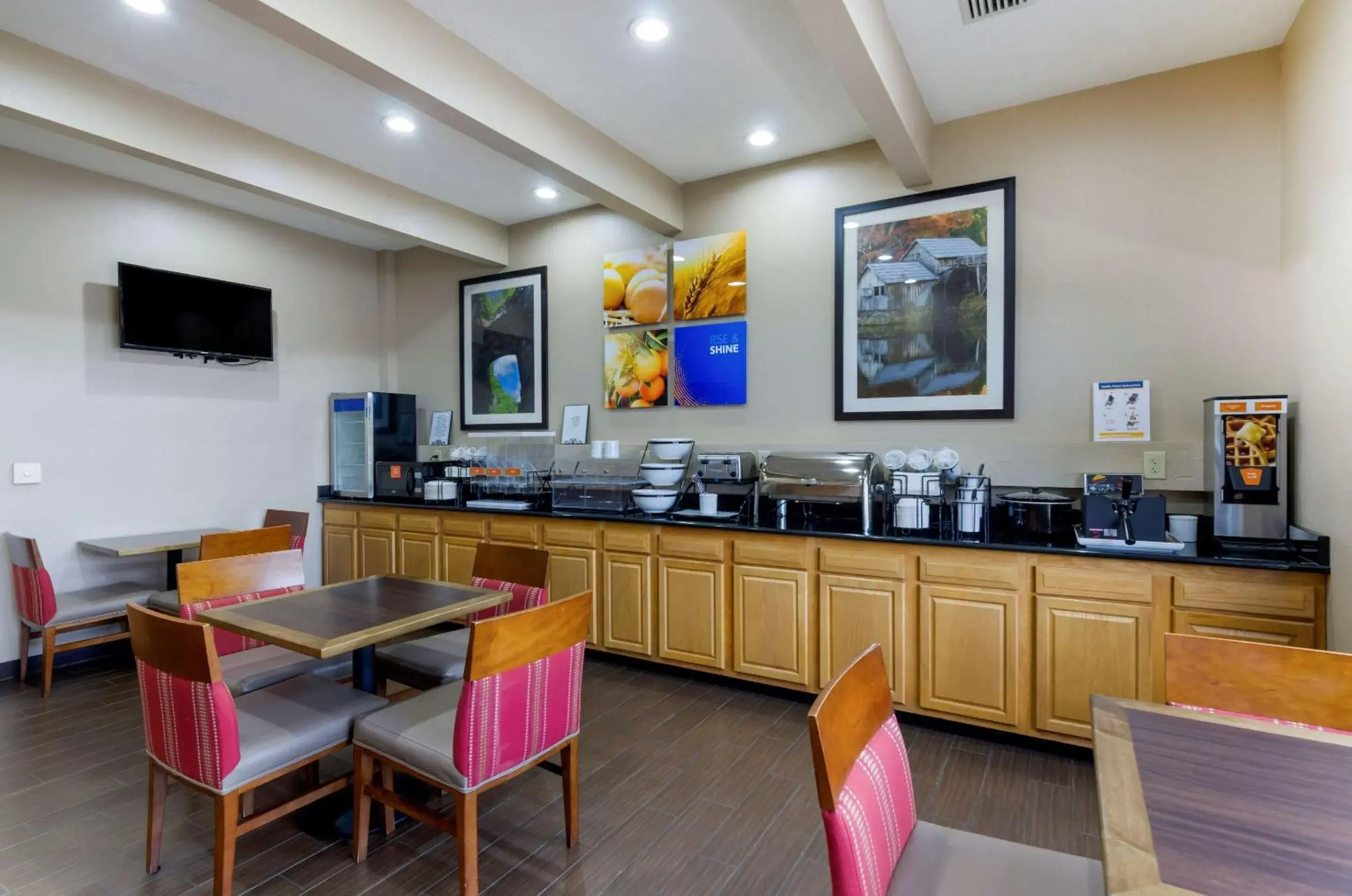 Restaurant/places to eat in Comfort Inn Atkins-Marion I-81 Restaurant/places to eat in Comfort Inn Atkins-Marion I-81