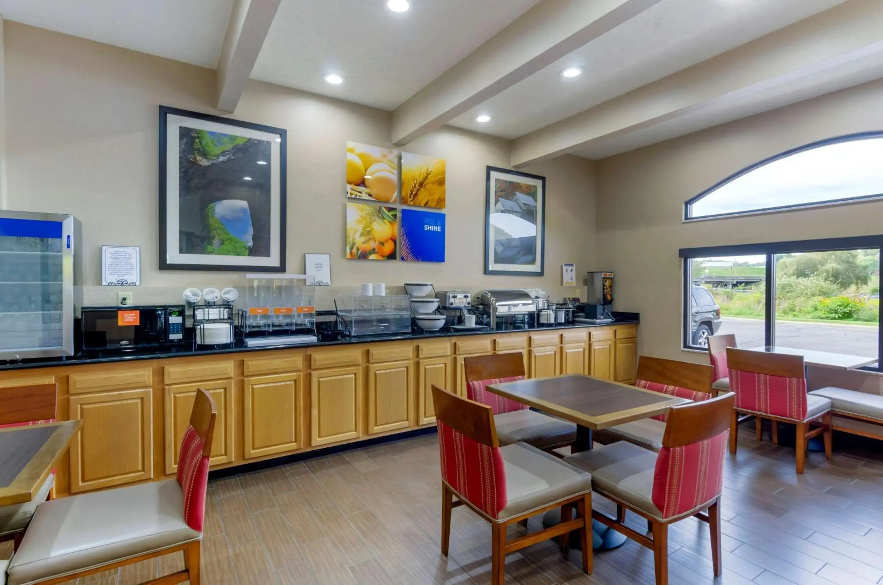 Restaurant/places to eat in Comfort Inn Atkins-Marion I-81 Restaurant/places to eat in Comfort Inn Atkins-Marion I-81