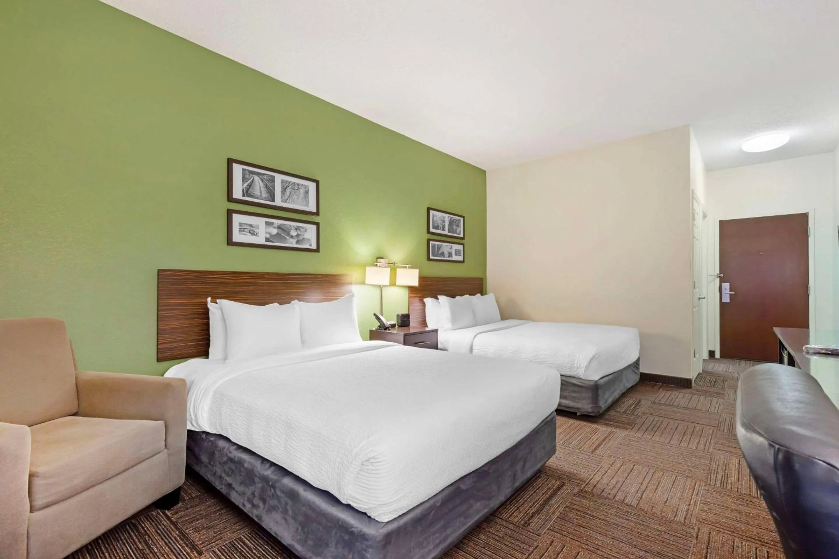 Bedroom, Bed in Sleep Inn & Suites Danville Hwy 58