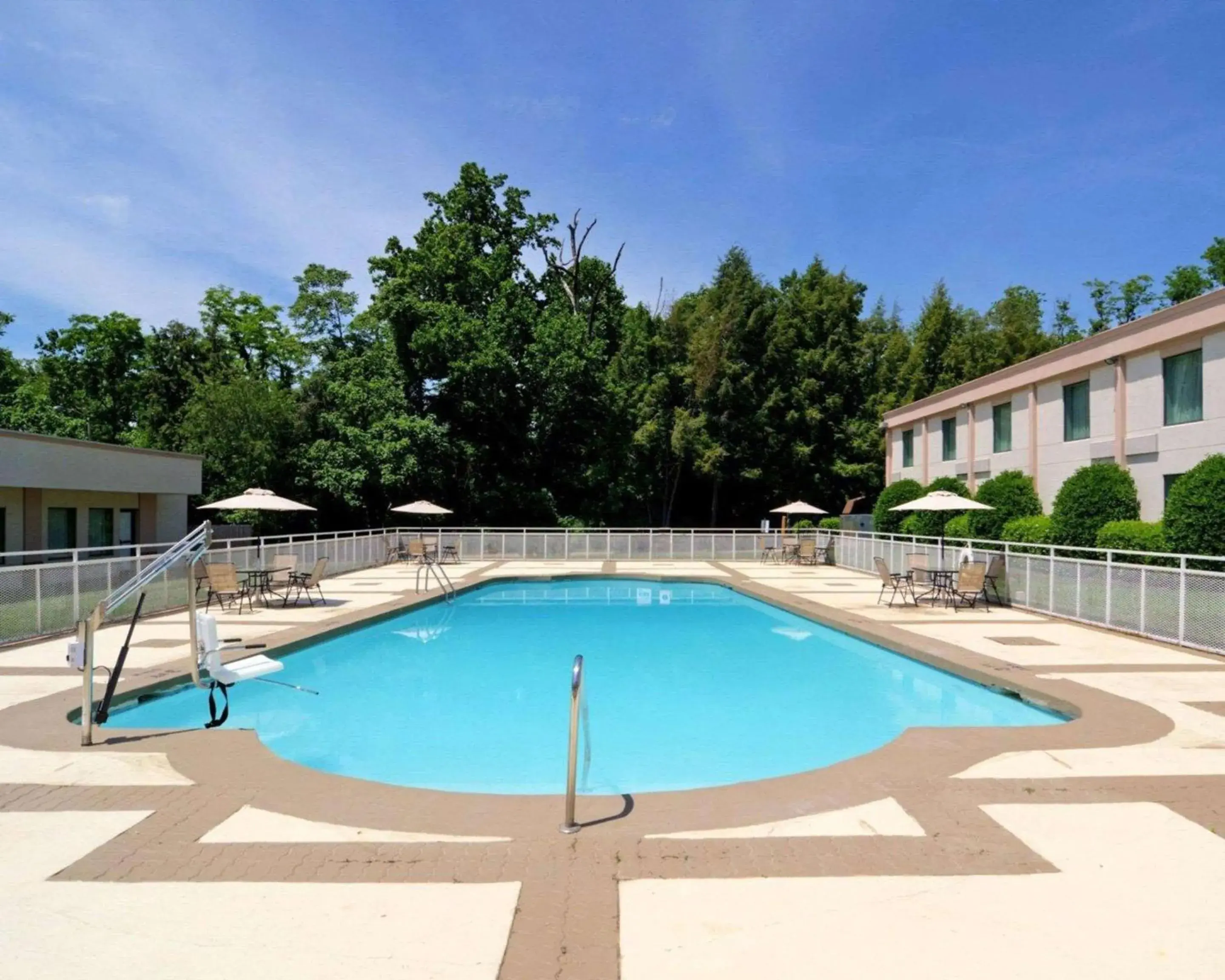 On site, Swimming Pool in Comfort Inn Monticello