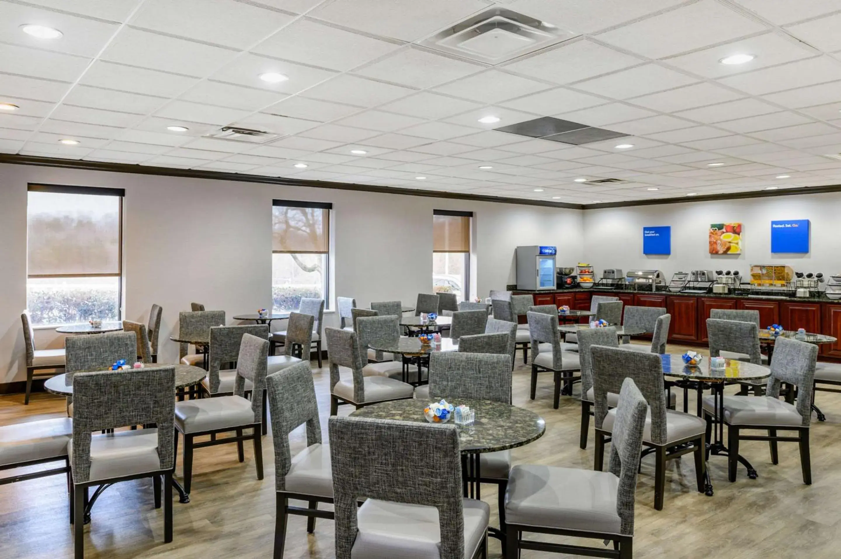 Restaurant/Places to Eat in Comfort Inn Monticello