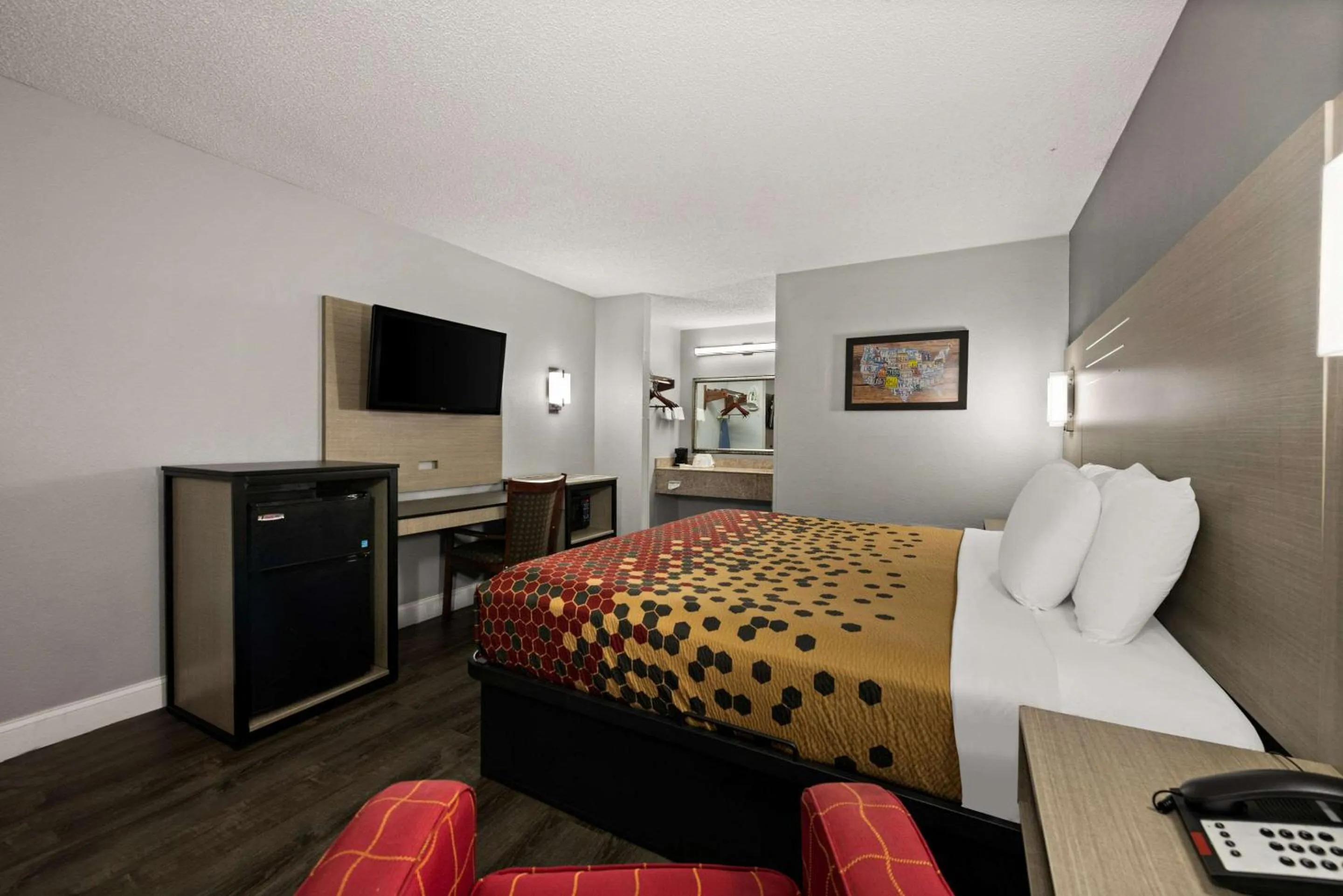 Bedroom in Econo Lodge