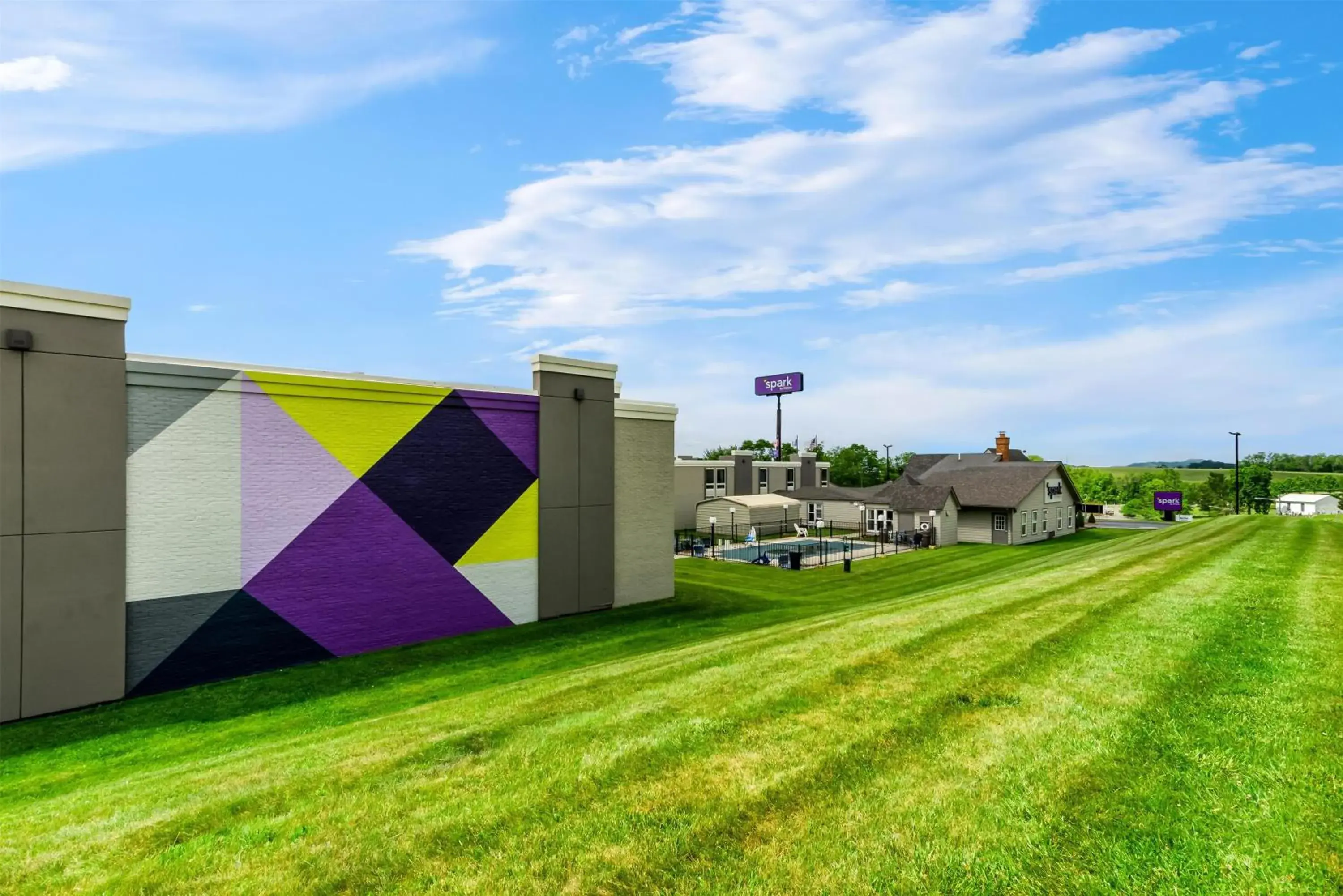 Property building in Spark by Hilton Wytheville Holston Rd I 81 Property building in Spark by Hilton Wytheville Holston Rd I 81