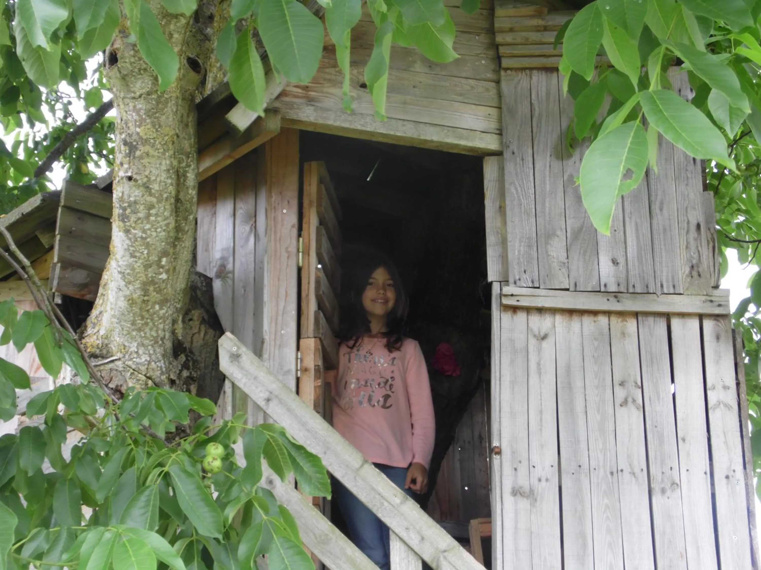 People in AU PARFUM DES LAVANDES