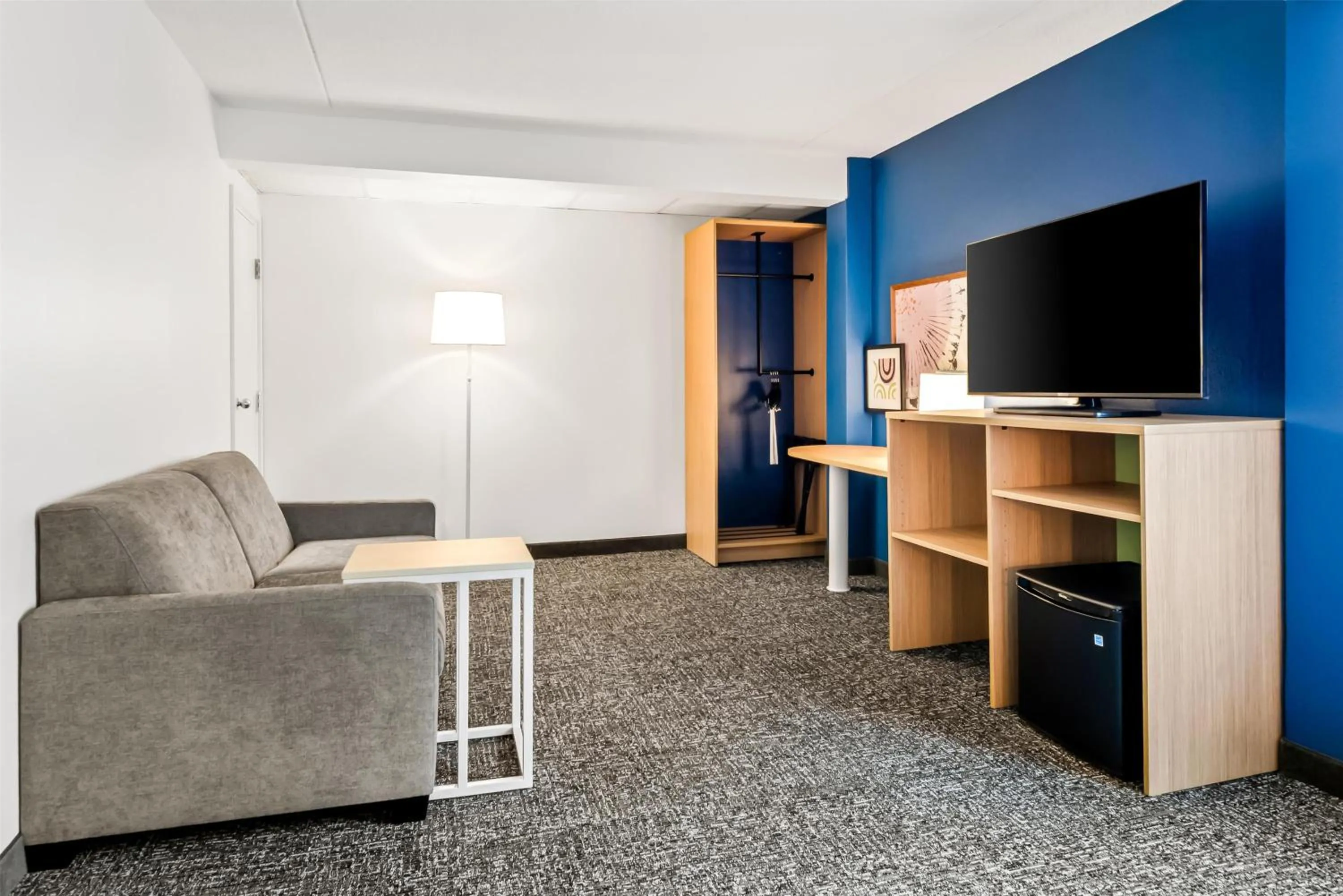 Living room in Spark by Hilton Lexington