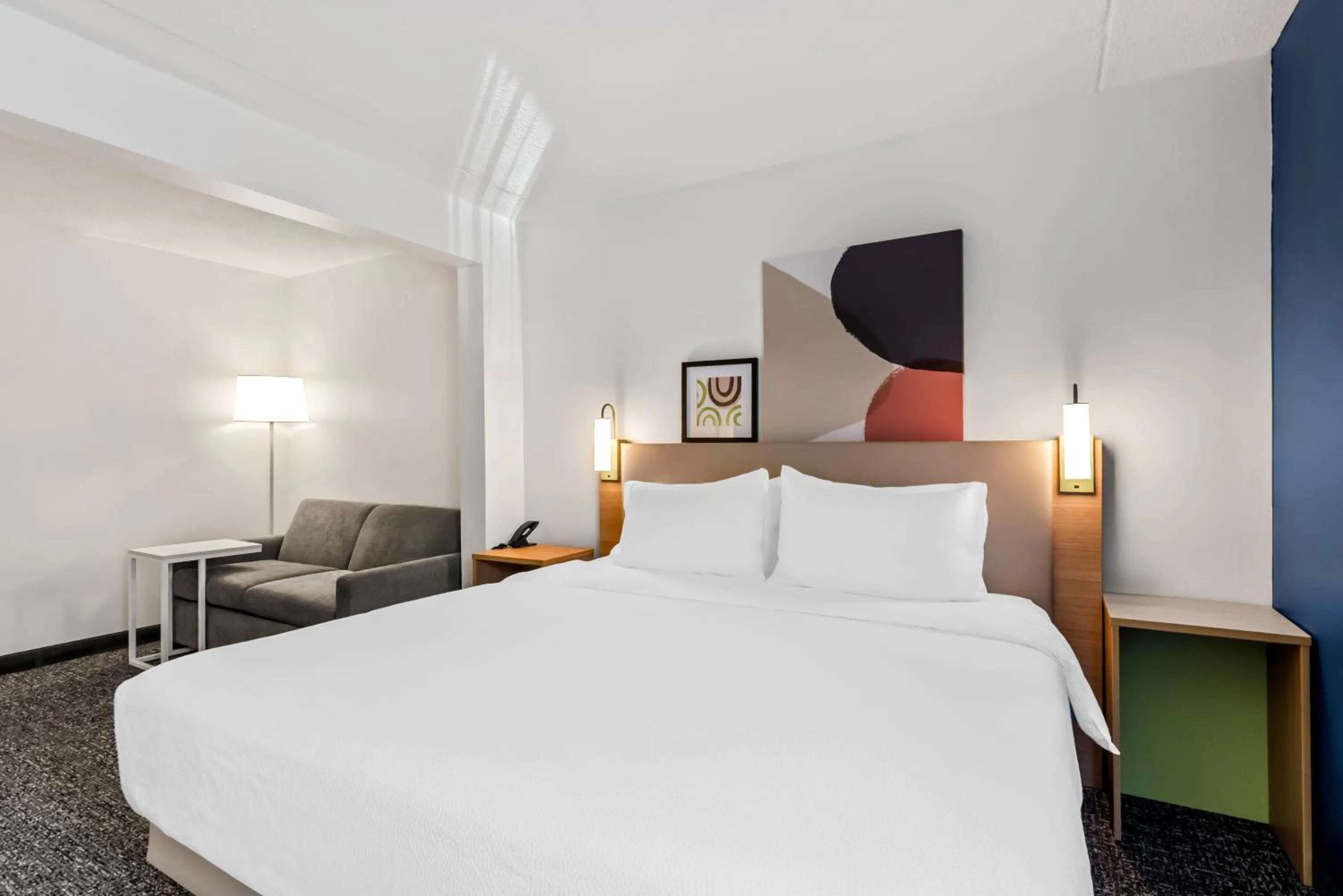 Bed in Spark by Hilton Lexington