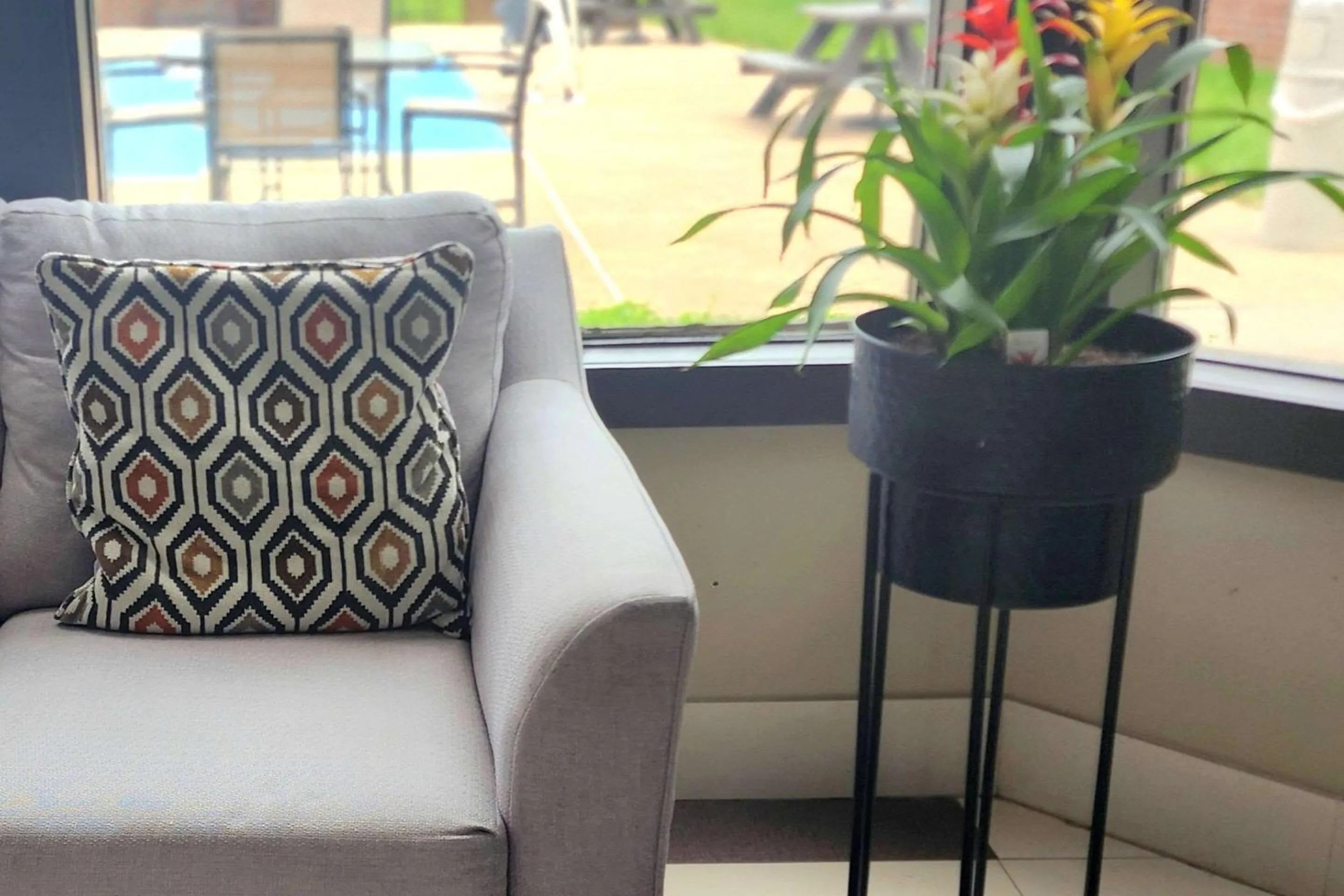 Patio in Quality Inn Dublin I-81