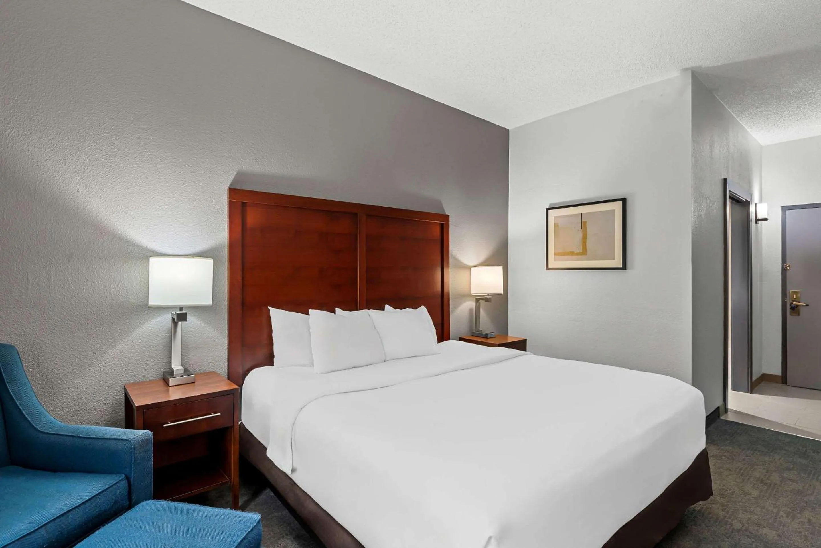 Bedroom, Bed in Comfort Inn & Suites Staunton