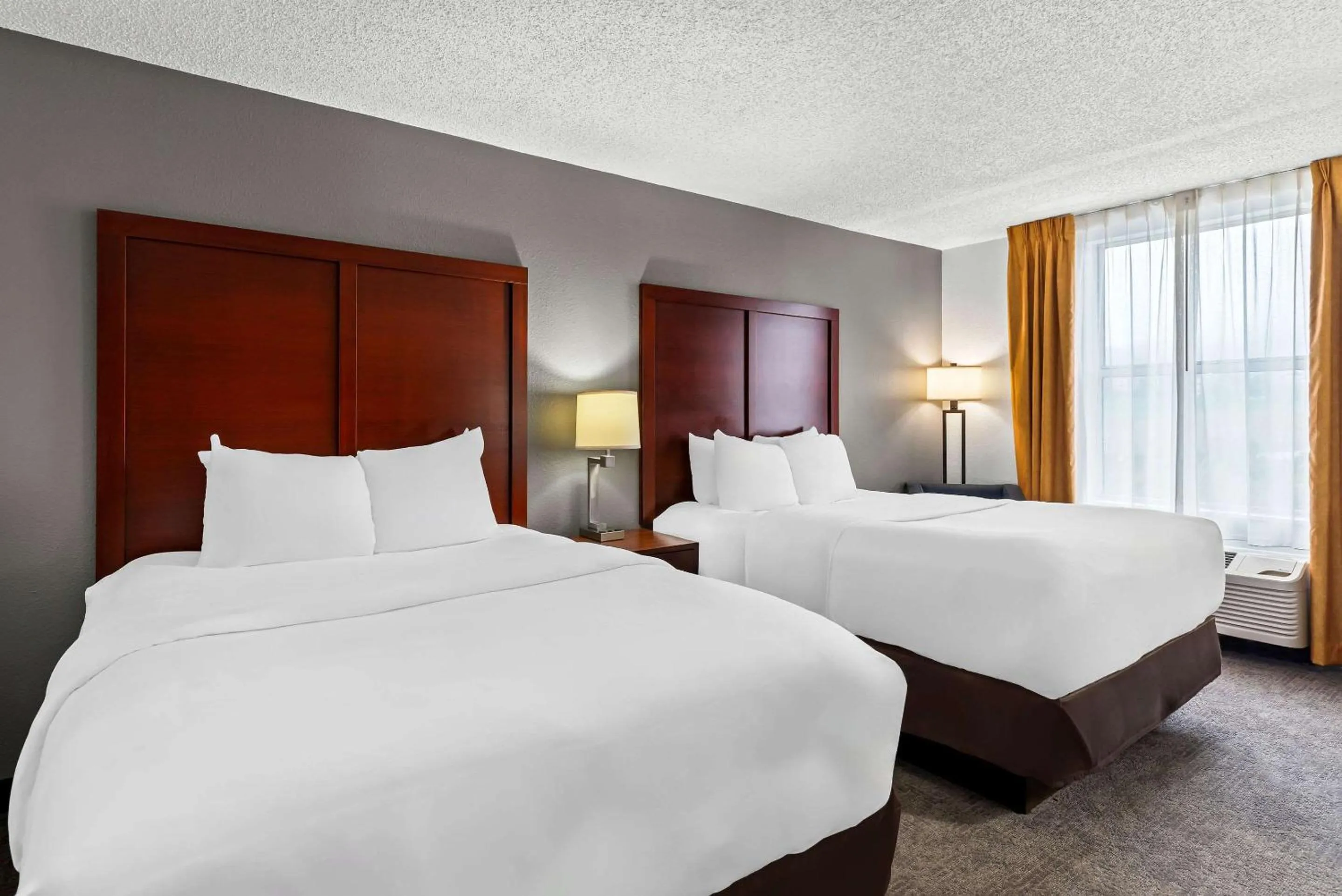 Bedroom, Bed in Comfort Inn & Suites Staunton