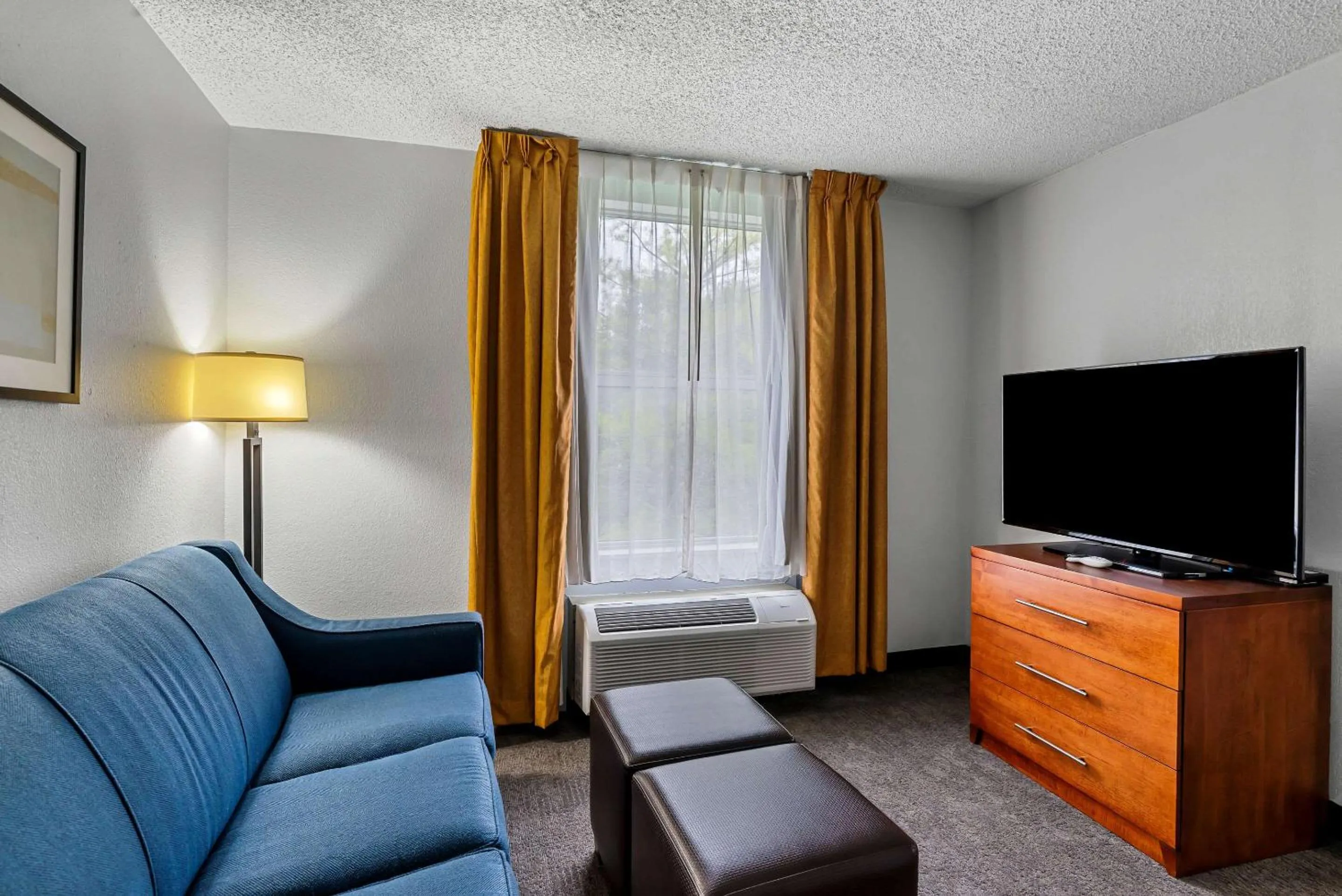 Bedroom in Comfort Inn & Suites Staunton