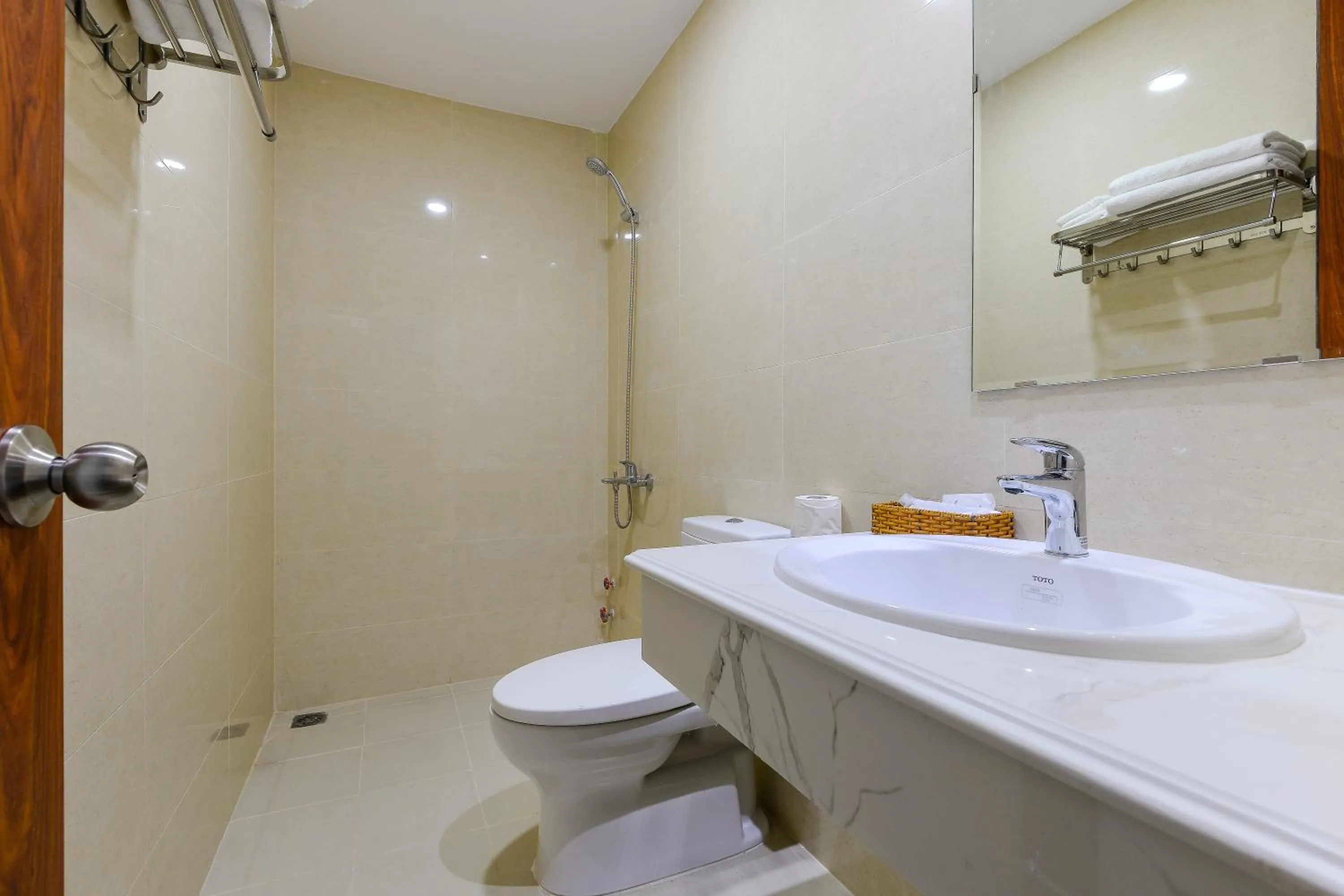 Shower in Royal Hotel District 2
