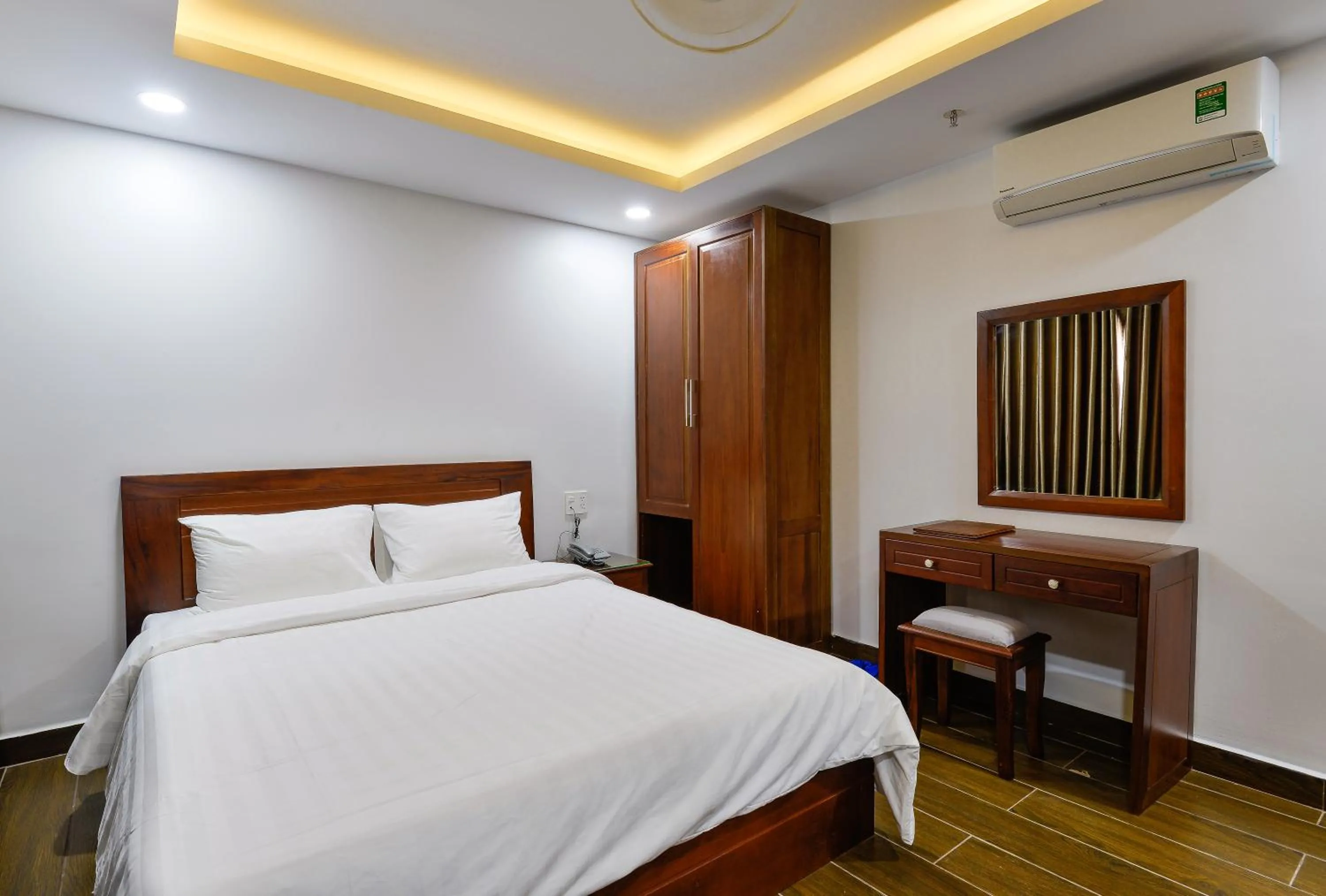Bed in Royal Hotel District 2