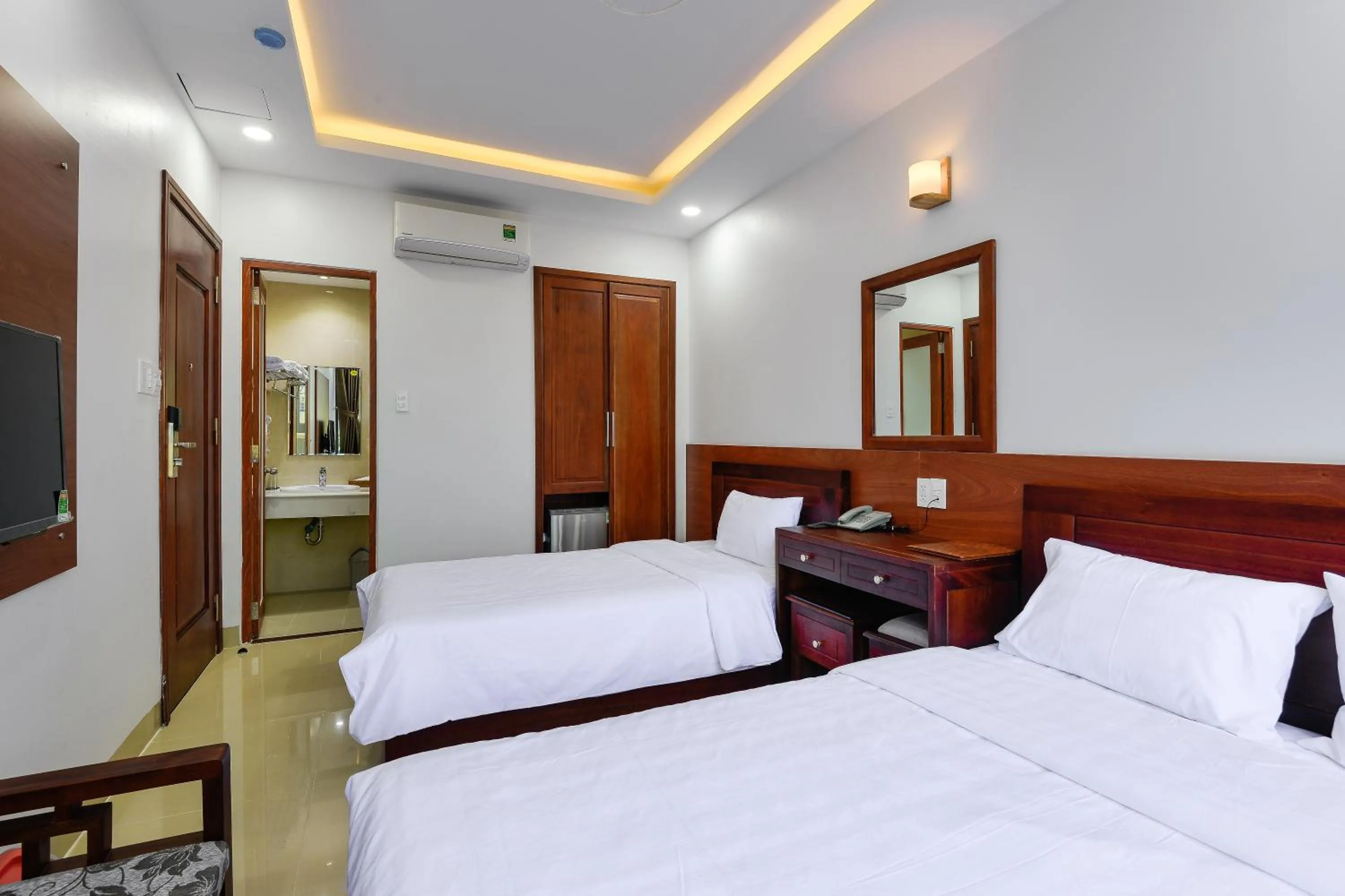 Bed in Royal Hotel District 2