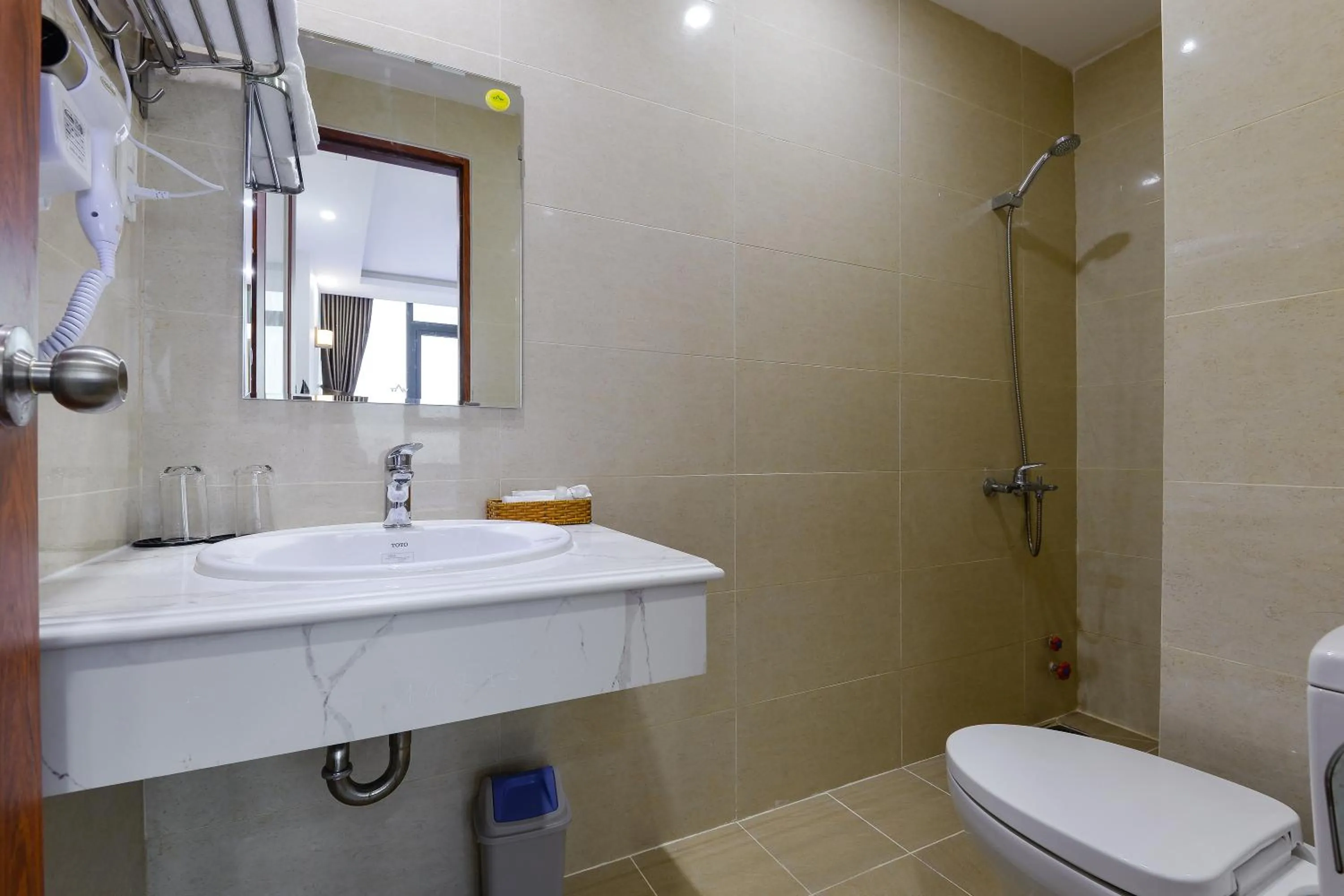 Shower in Royal Hotel District 2