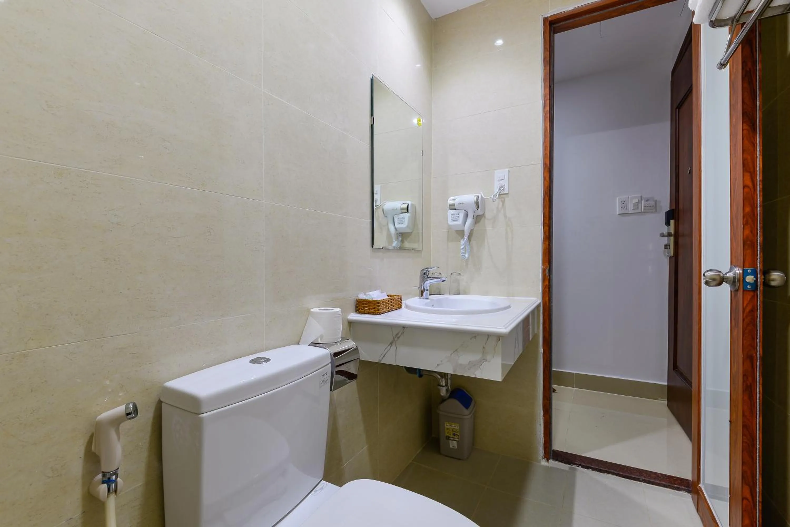 Shower in Royal Hotel District 2