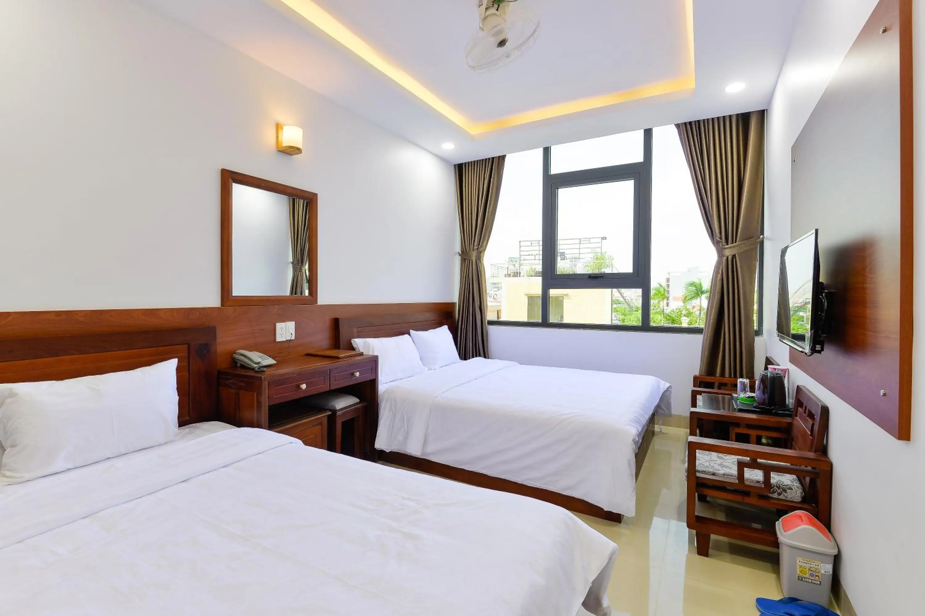 Bed in Royal Hotel District 2