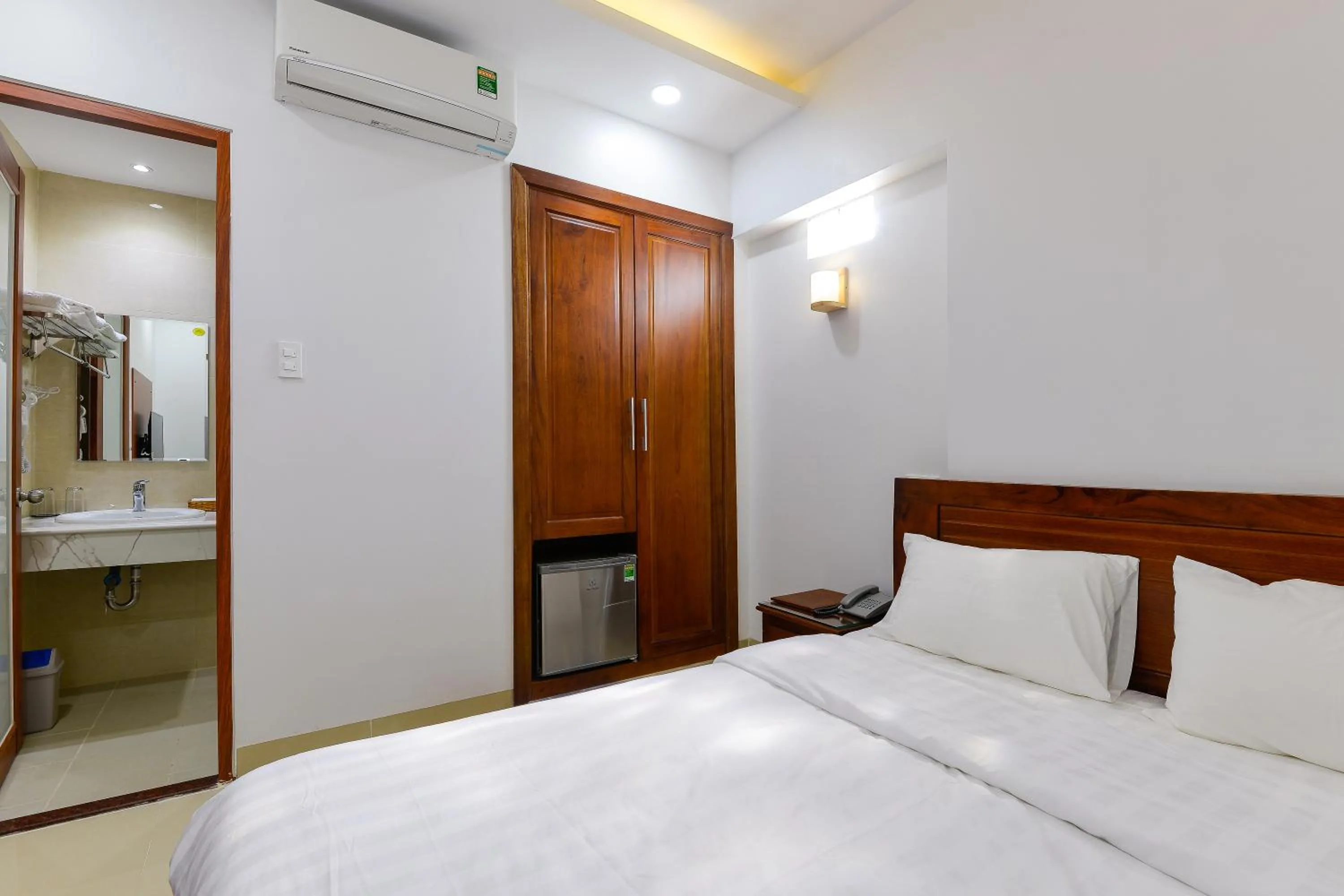 Bed in Royal Hotel District 2