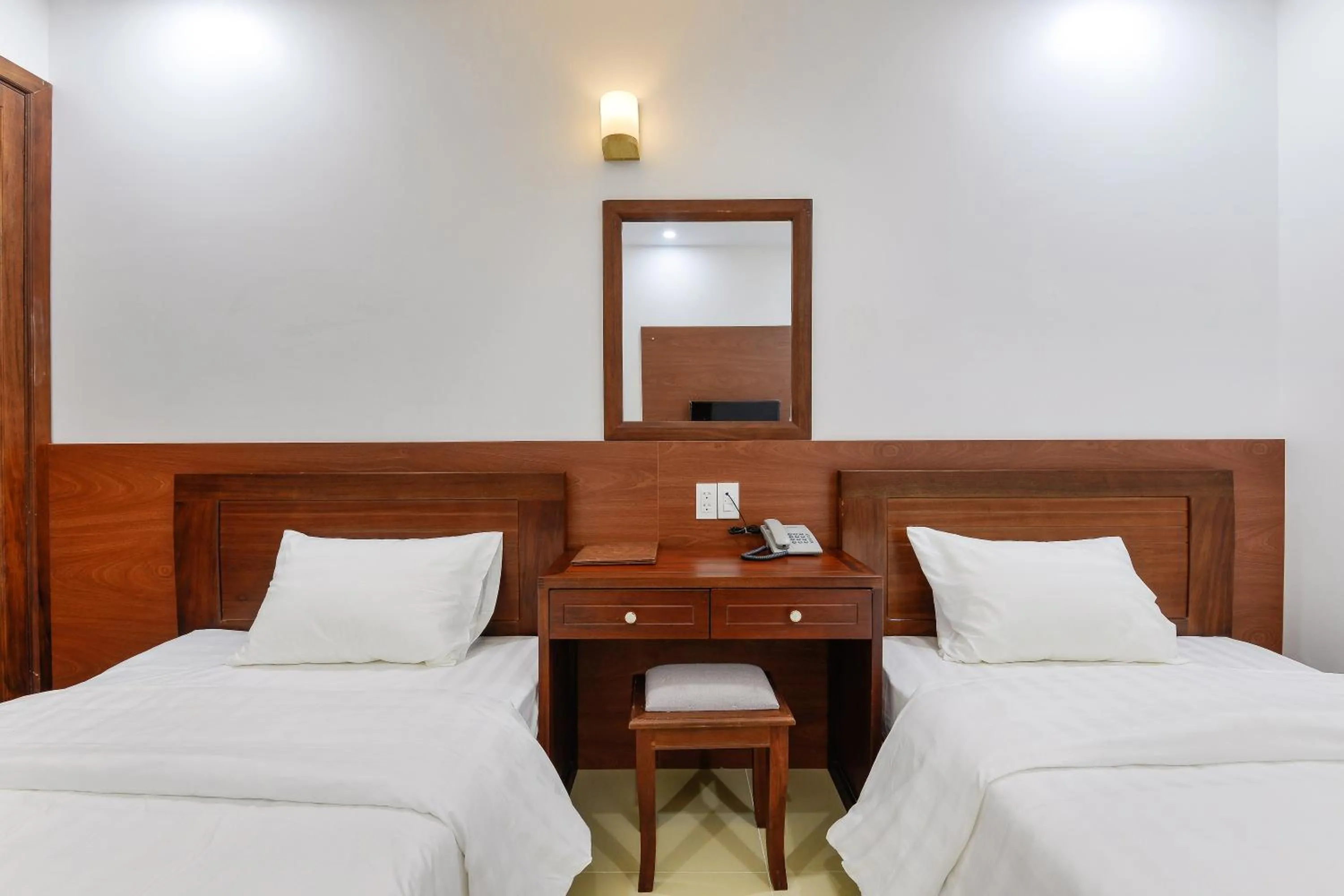 Bed in Royal Hotel District 2