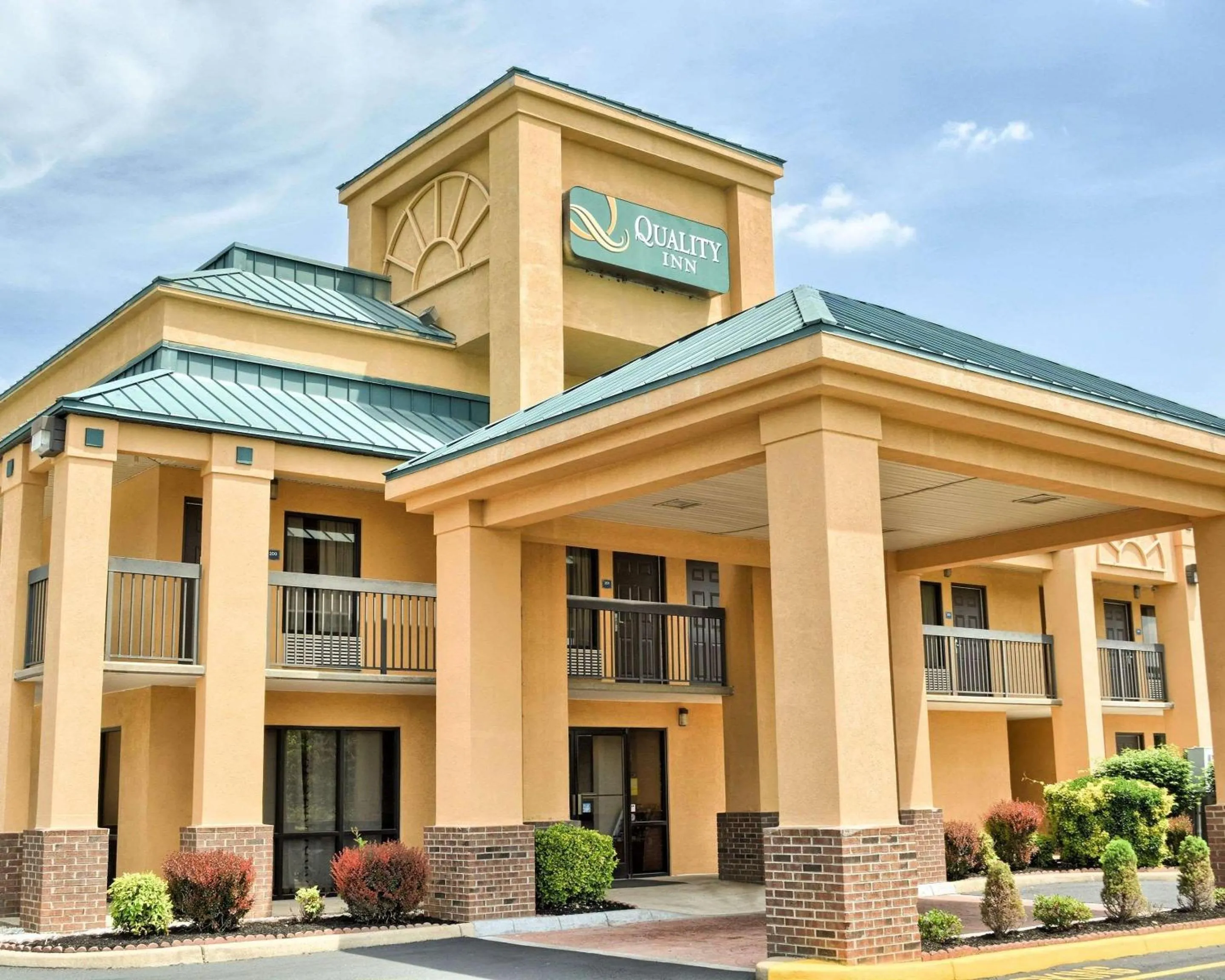 Property building in Quality Inn Thornburg