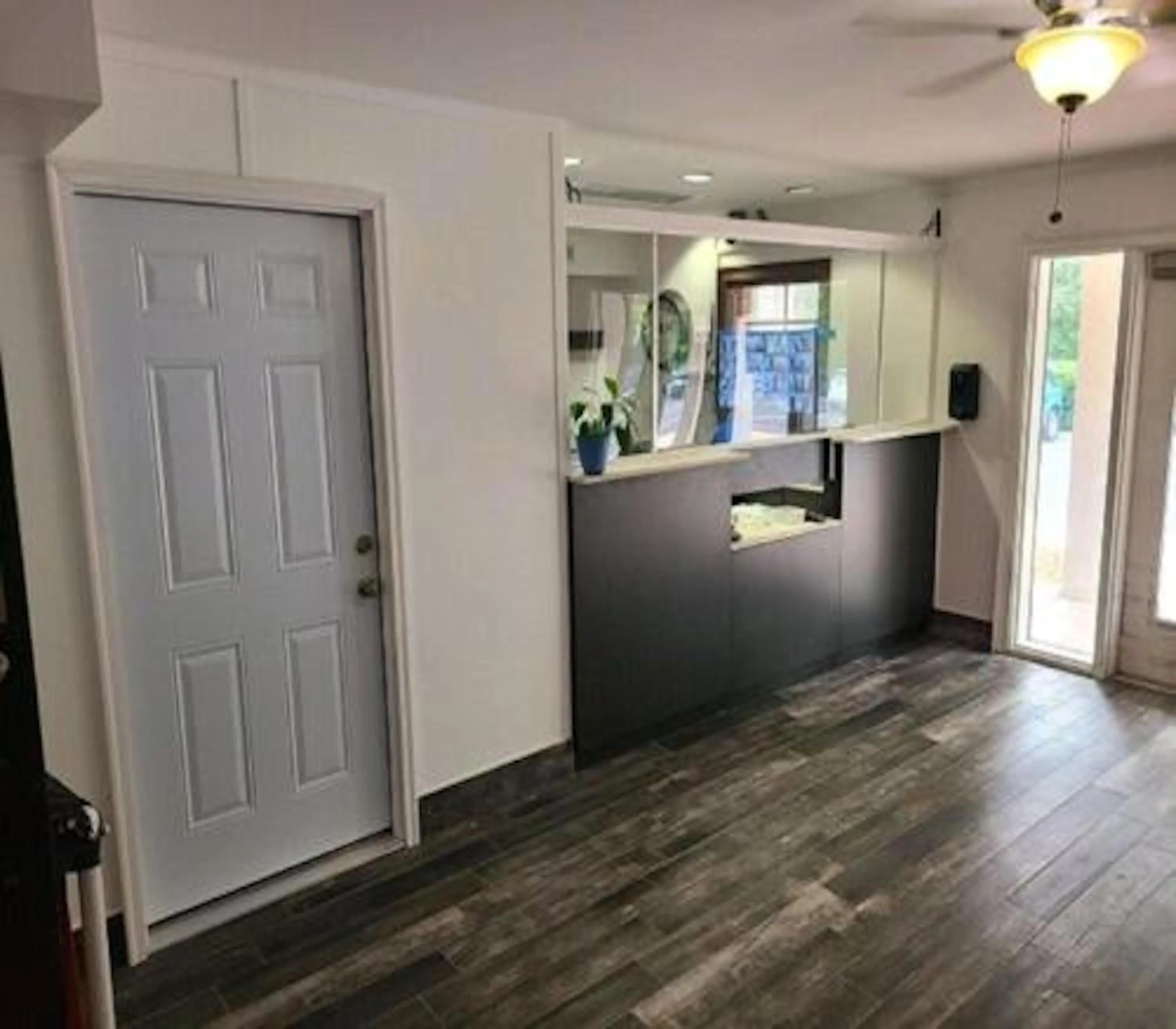 Lobby or reception in Motel 6-Richmond, VA - I-64 West