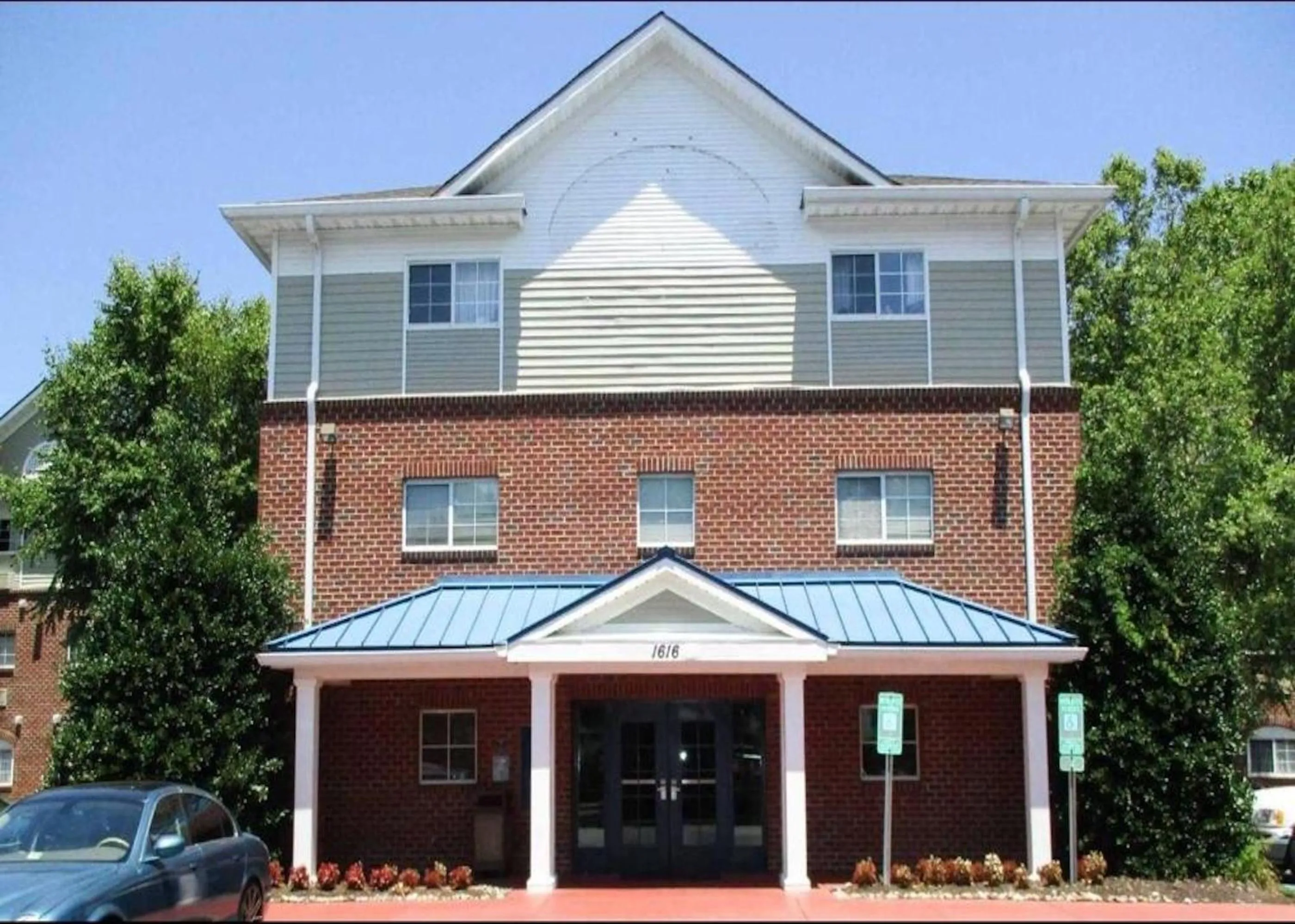 Property building in Studio 6-Hampton, VA - Langley AFB Area
