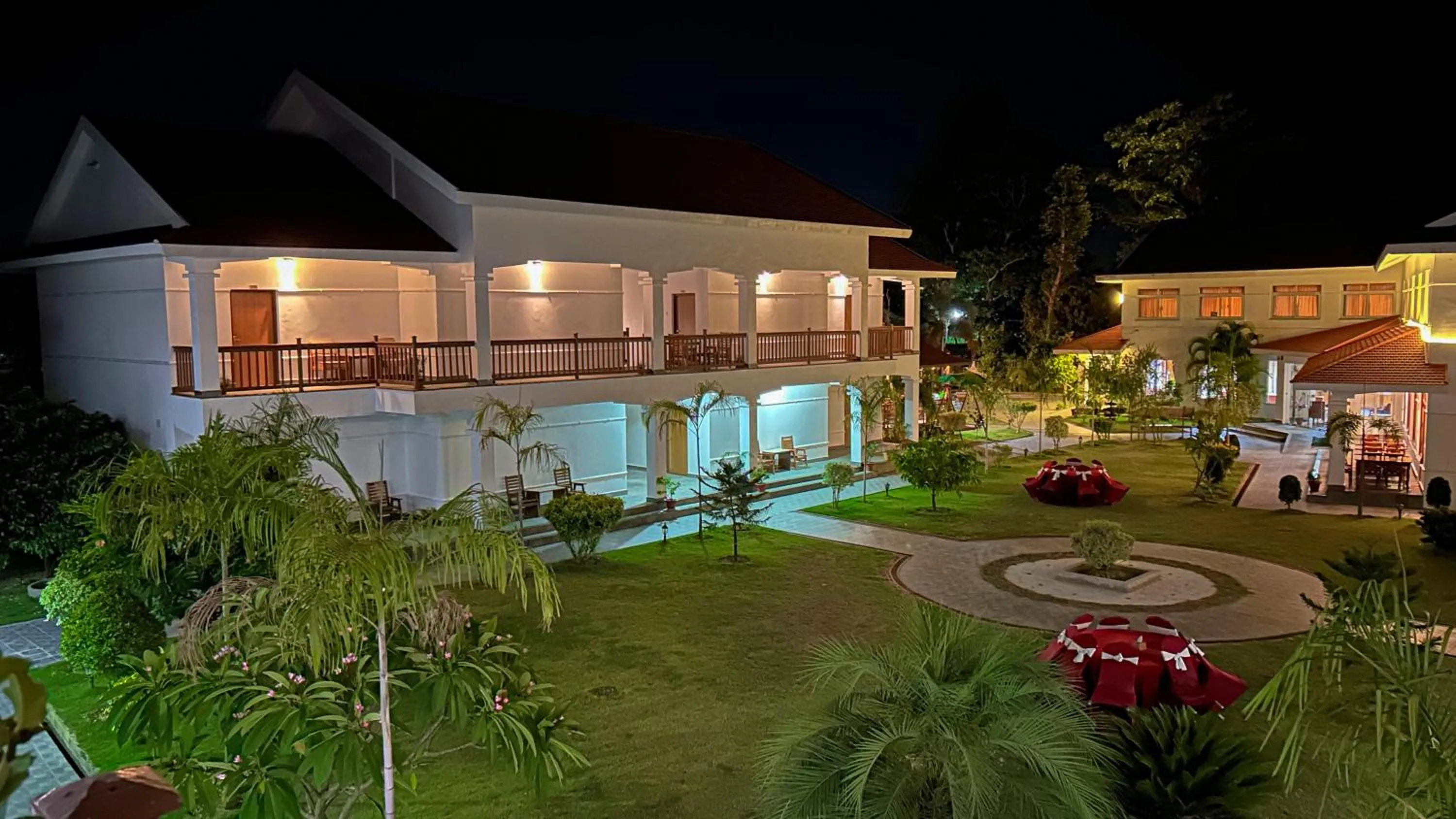 Property building in Hotel Earth Light Sauraha