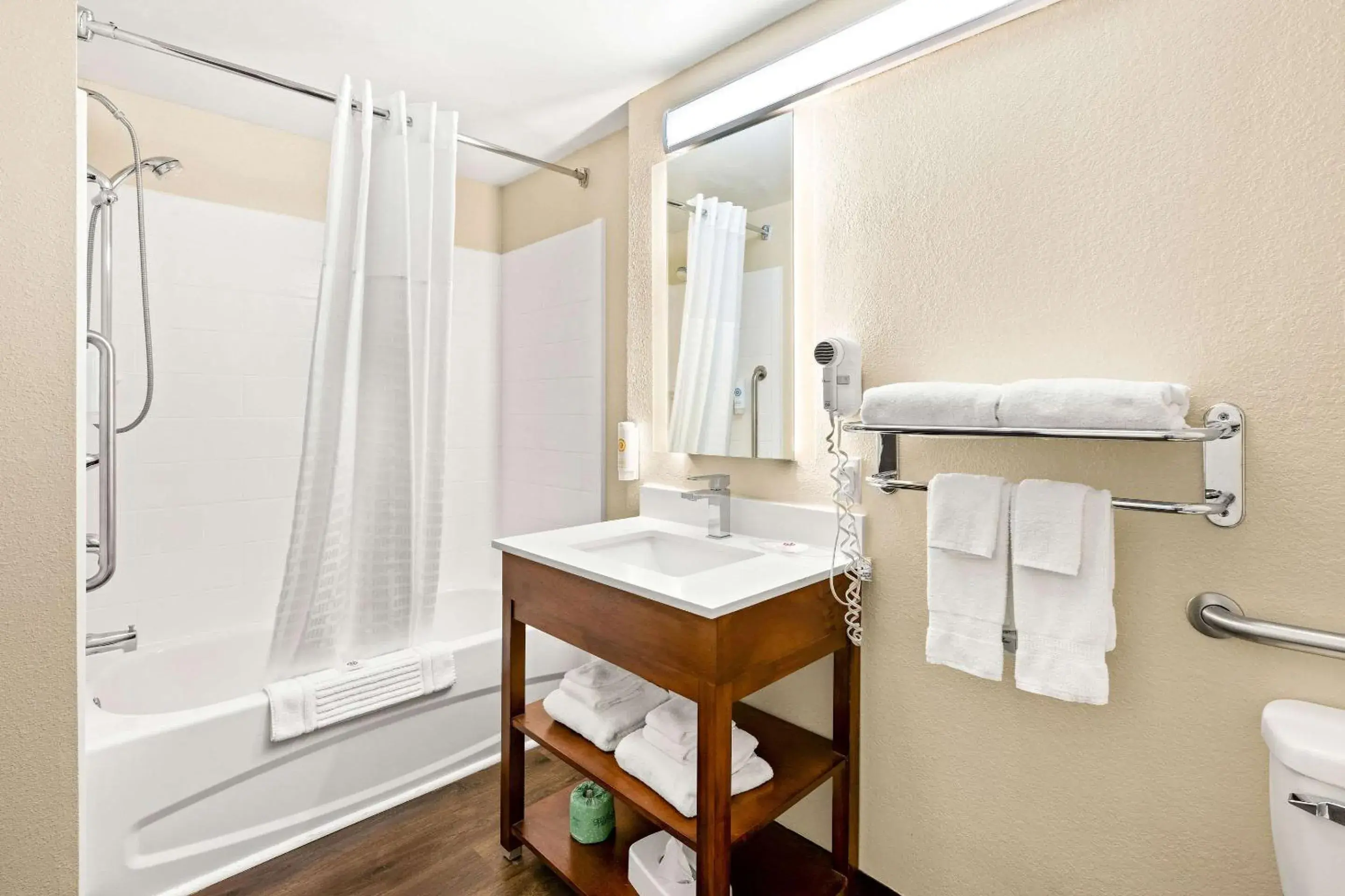 Bedroom in Comfort Suites Abingdon I-81 Bedroom in Comfort Suites Abingdon I-81